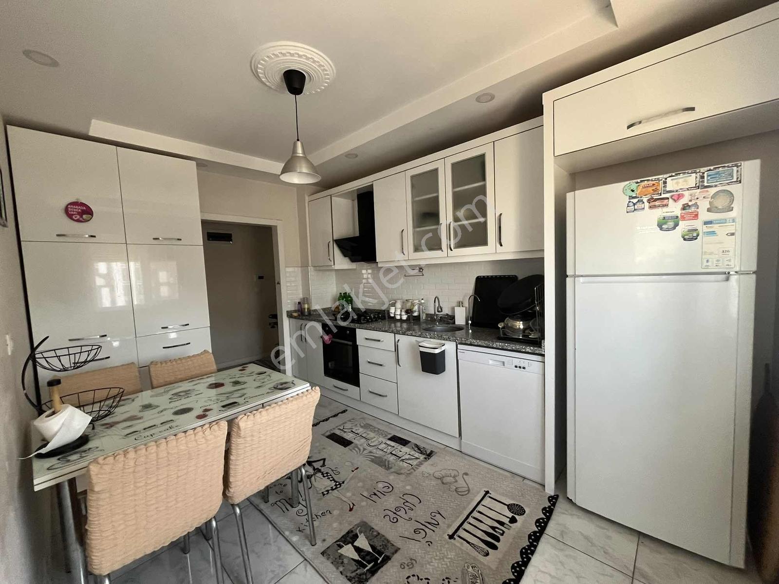 Altınova'da Asansörlü Klimalı Eşyalı Geniş 2+1 Kiralık Daire - Görsel 22
