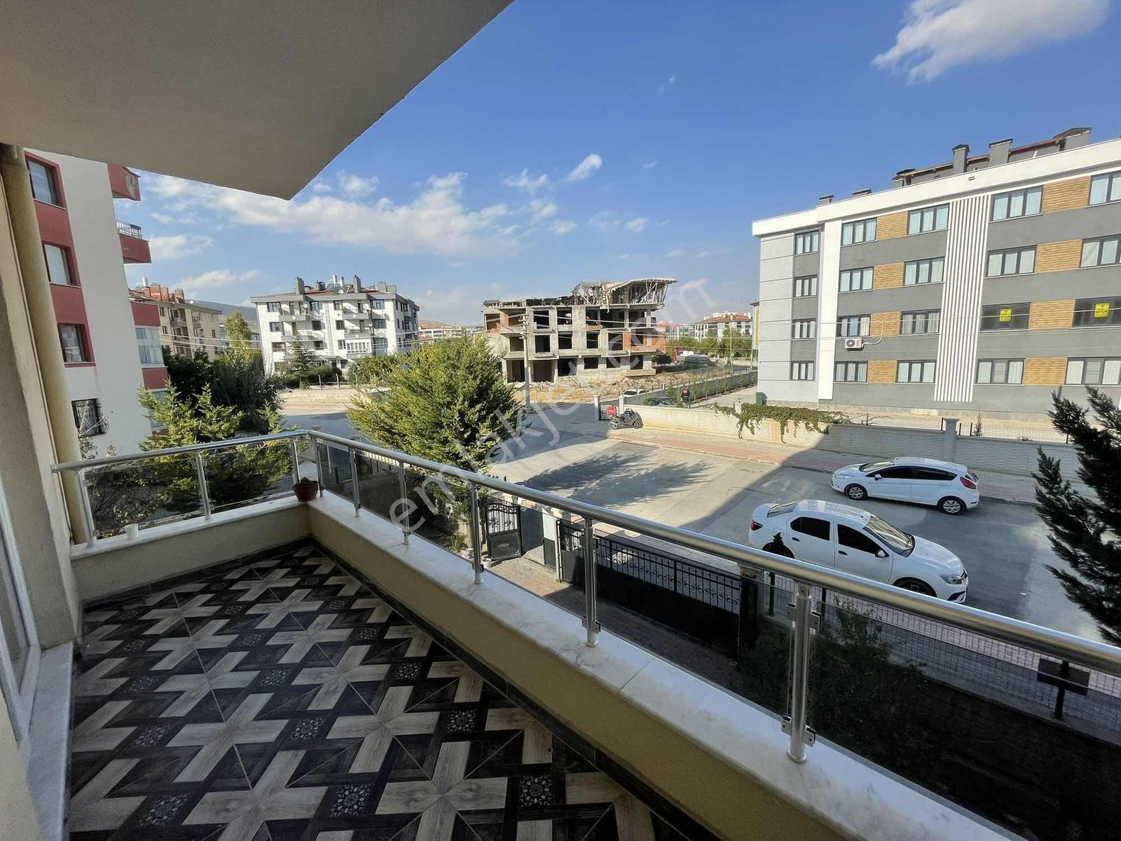 Selahaddini Eyyübide Caddeye Yakın Arakat 3+1 Daire - Görsel 11