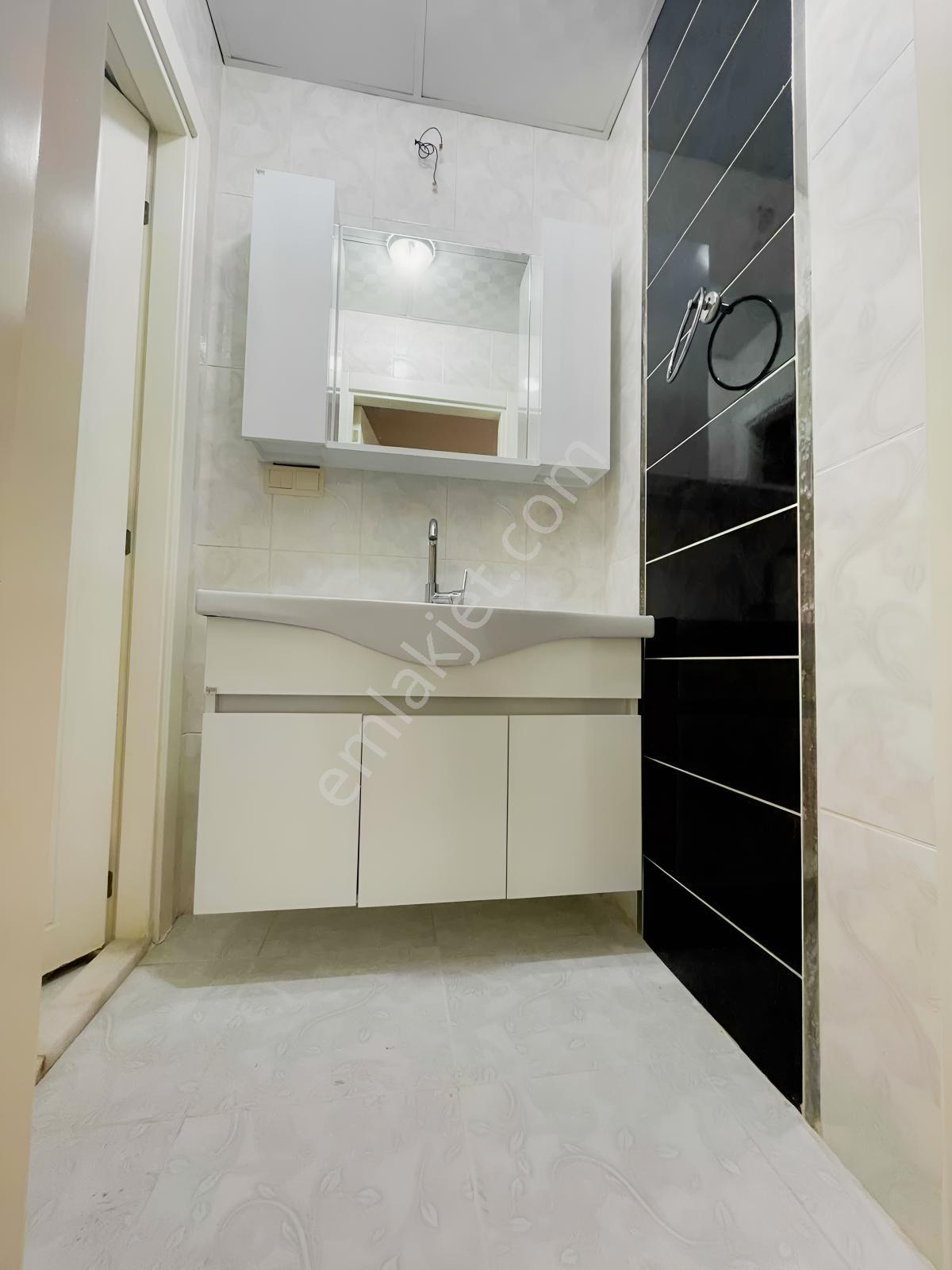 Selahaddini Eyyübide Caddeye Yakın Arakat 3+1 Daire - Görsel 16