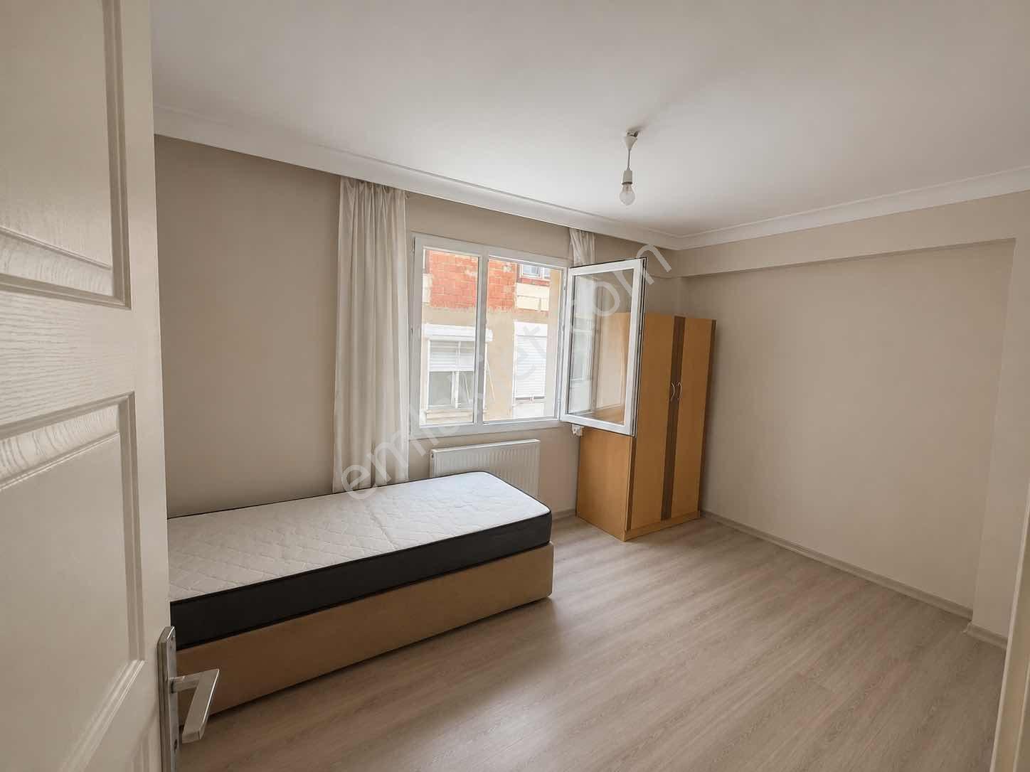 Bahçelievler Mah 2+1 Ara Kat Eşyalı - Görsel 11