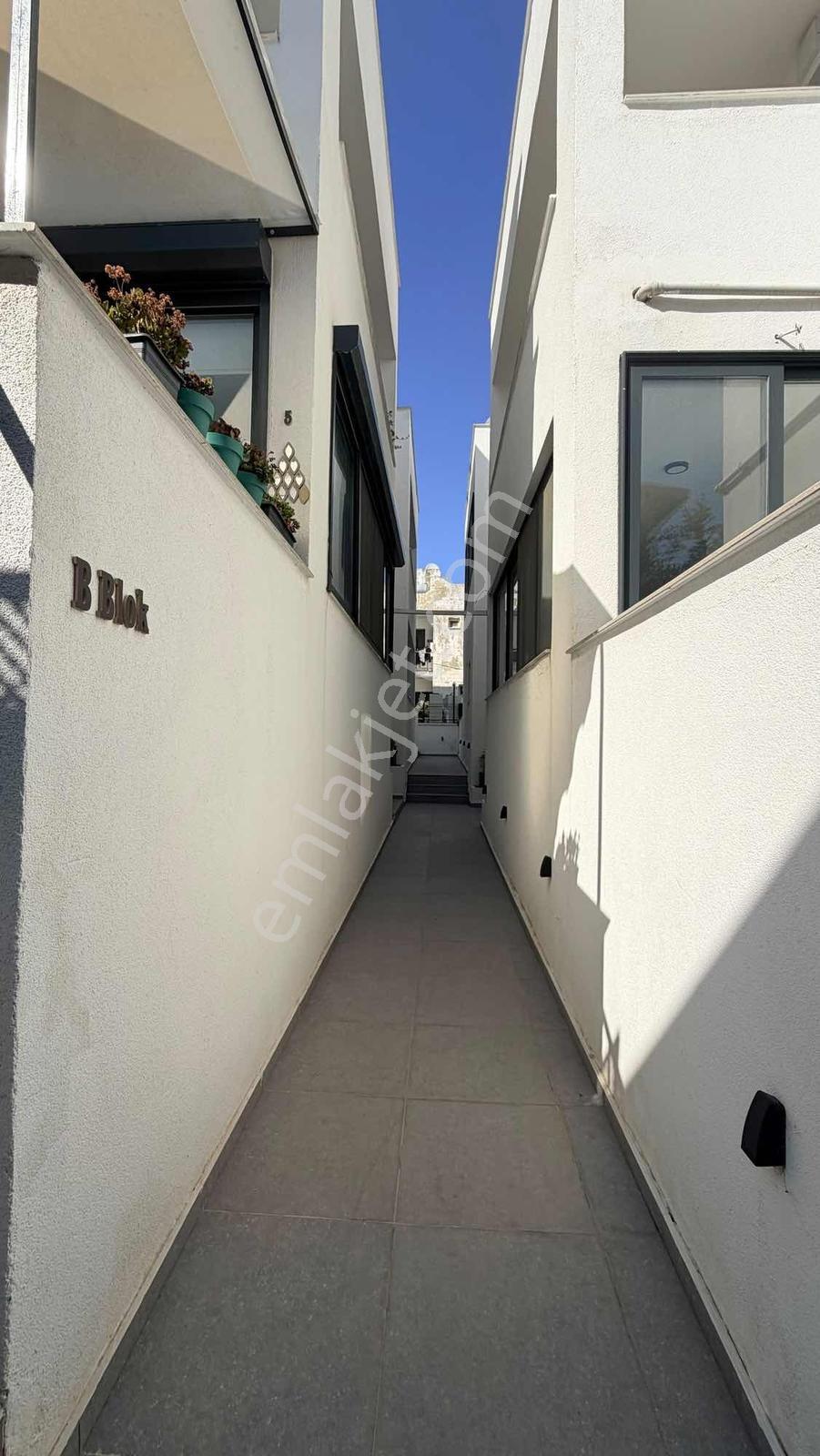 İlyas Nas Bodrum Merkezde Site İçinde Eşyalı 1+0 Satılık Daire - Görsel 12