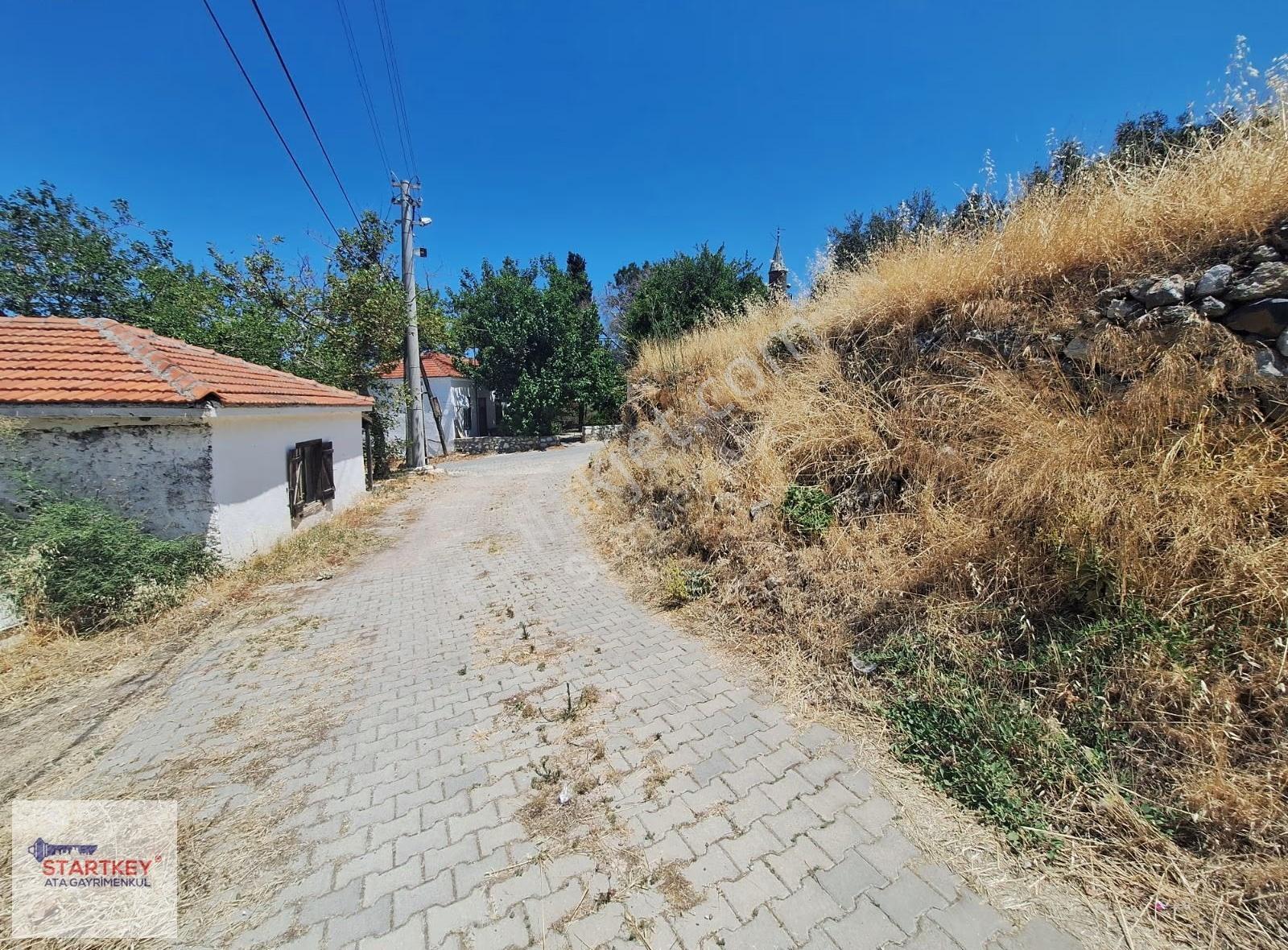 Karaburun Bozköy'de Satılık Bahçeli Kargir Ev & Dam - Görsel 7