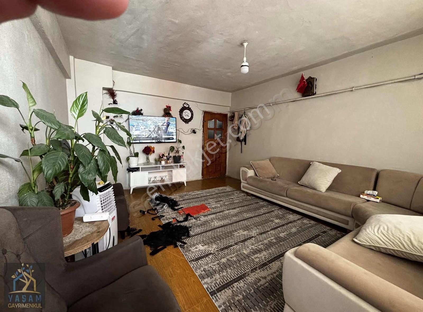 Nenehatun Mah Satılık 3+1 Daire Hisseli Tapuda 23 Mt Hissesi Var