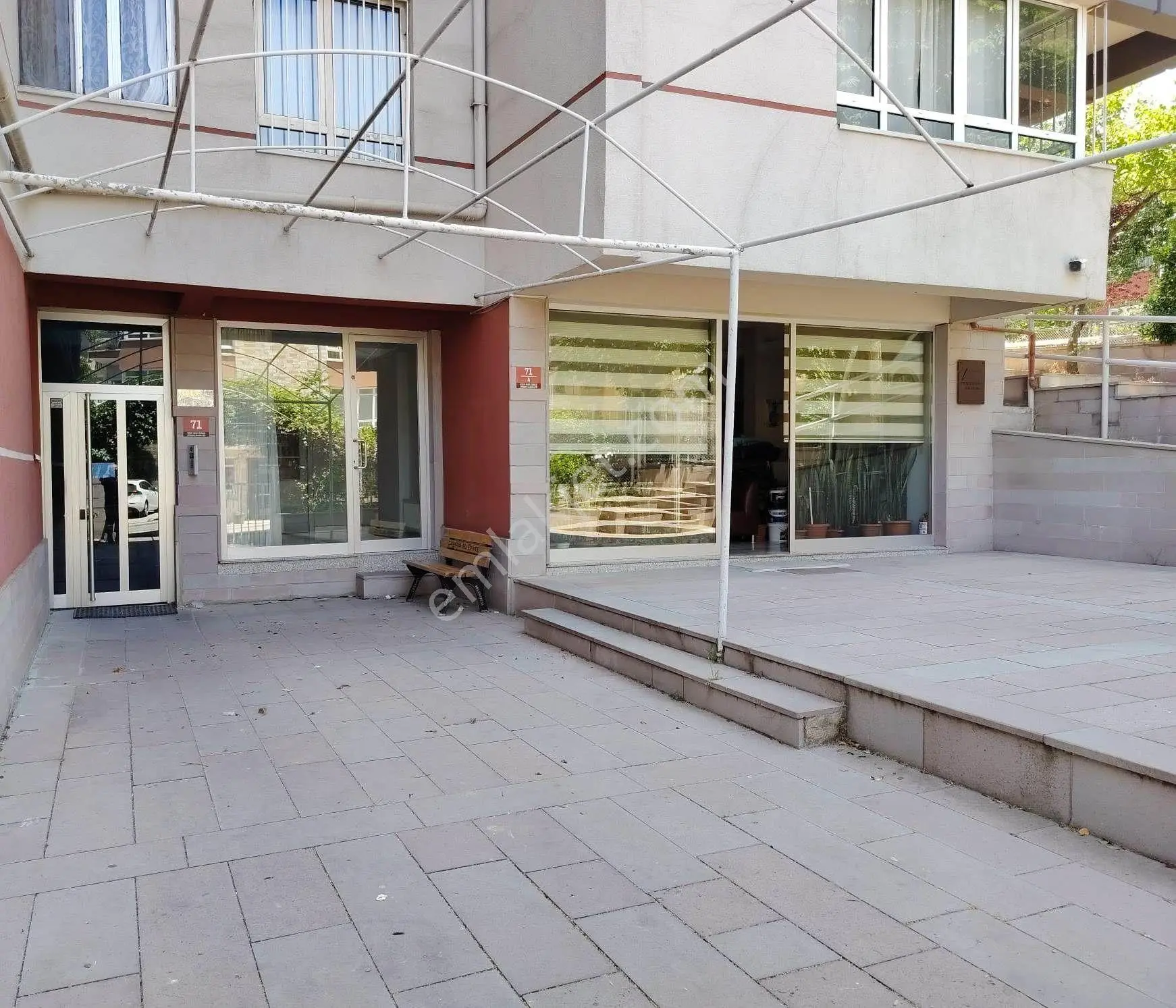 Ayrancı Mahallesi’nde Kiralık 25 M² Bakımlı Dükkan