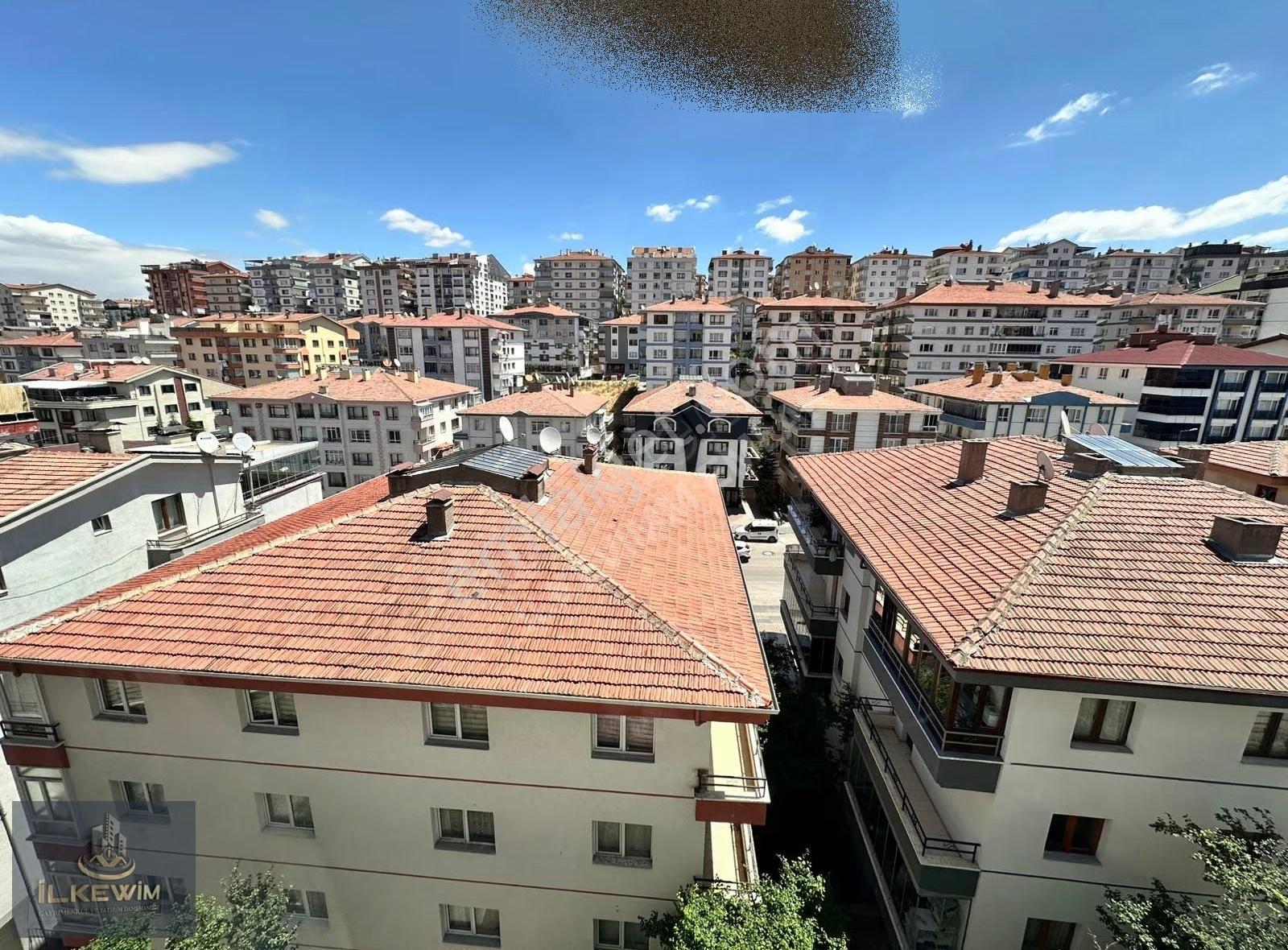 Anadolu Cadde Yakını! Masrafsız Ve Ferah 3+1 Kiralık Daire
