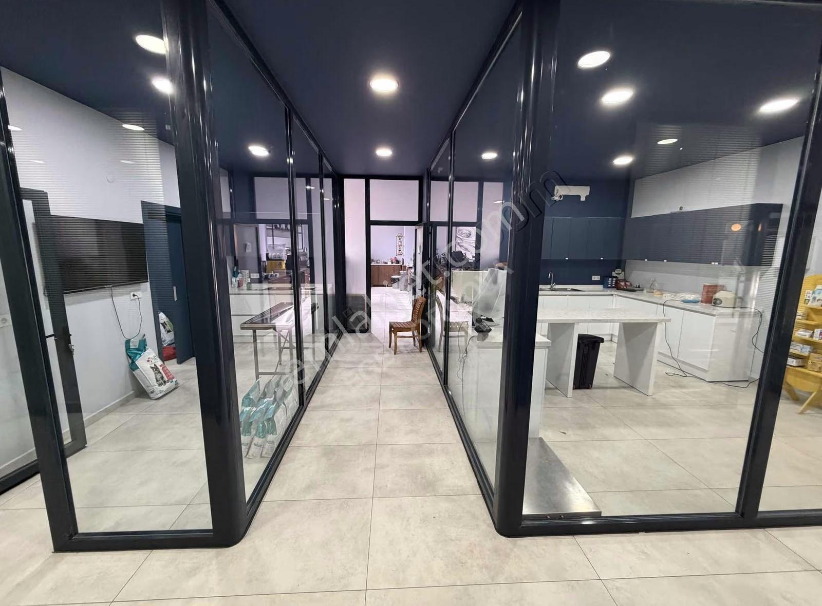 Prestijli Projede 367 M² Kullanım Alanına Sahip Kiralık Dükkân - Görsel 16