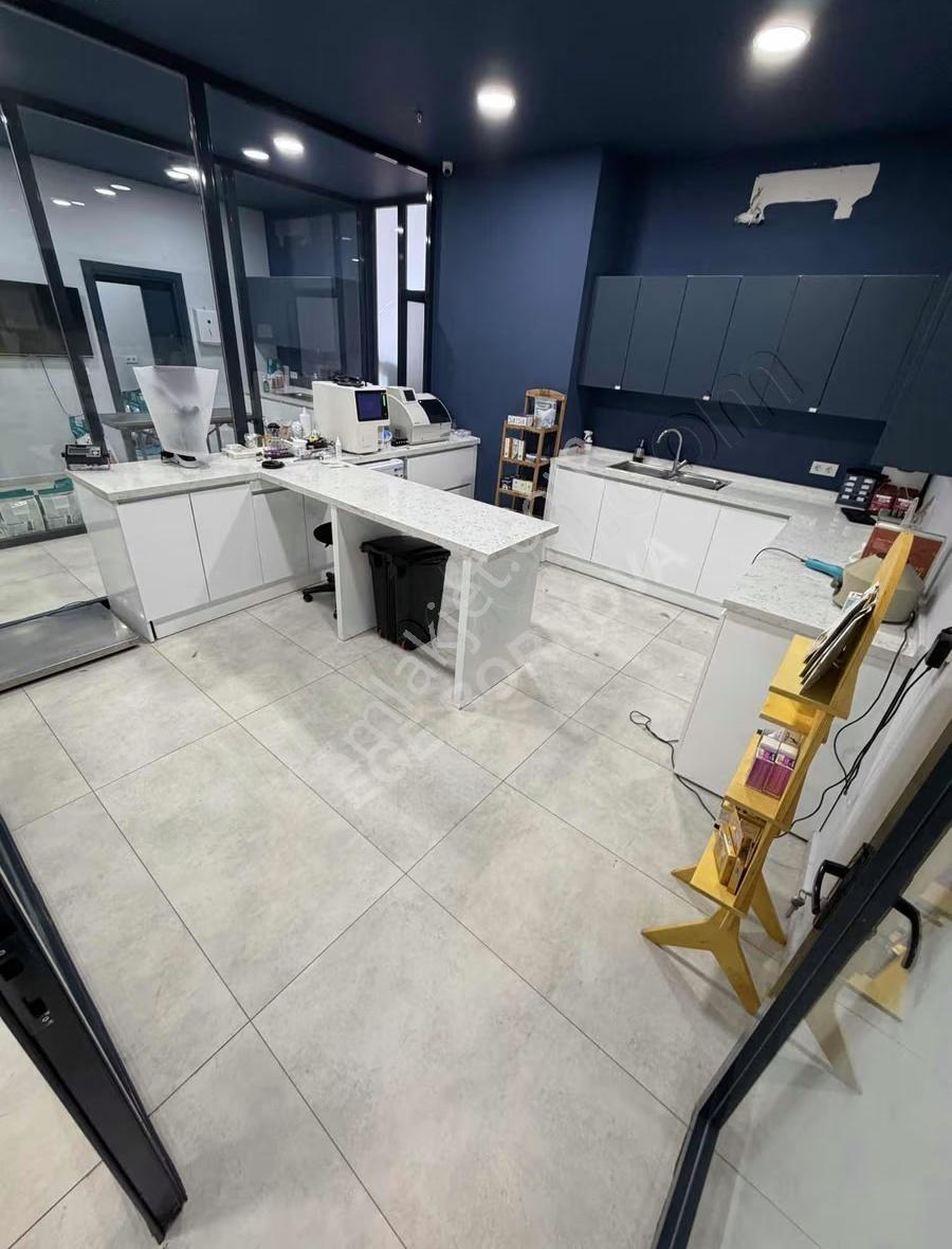 Prestijli Projede 367 M² Kullanım Alanına Sahip Kiralık Dükkân - Görsel 9