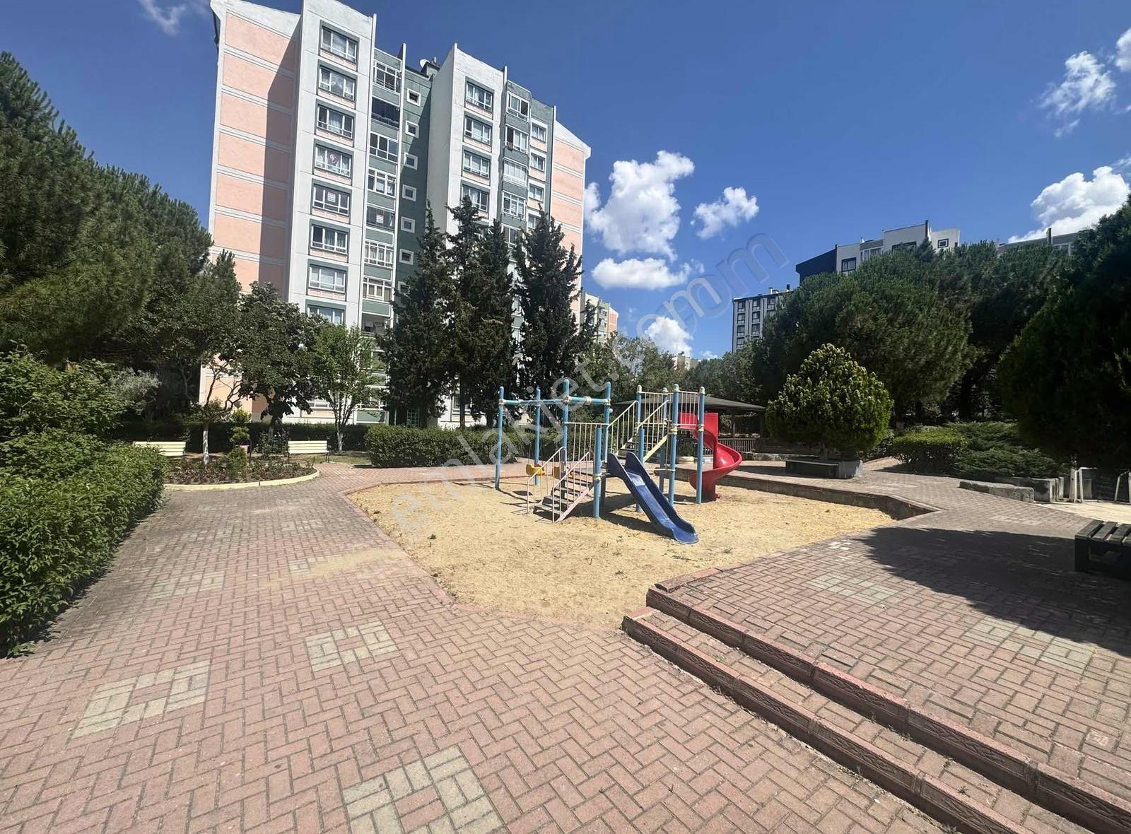 Kapaklı Kızılçam 2 Sitesi İçerisin De Kiralık 1+1 Daire - Görsel 16