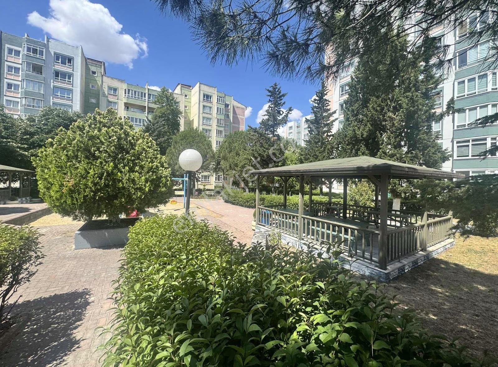 Kapaklı Kızılçam 2 Sitesi İçerisin De Kiralık 1+1 Daire