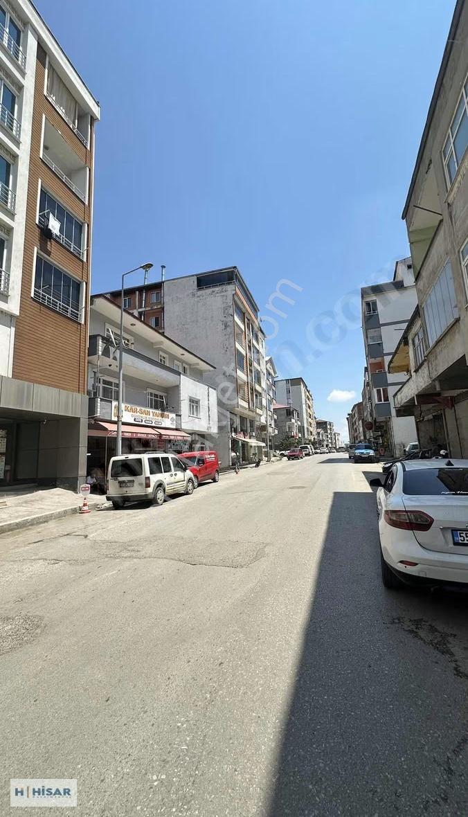 Hisardan Tekkeköyde Çay Mahallesinde Manzaralı Geniş 3+1 Daire
