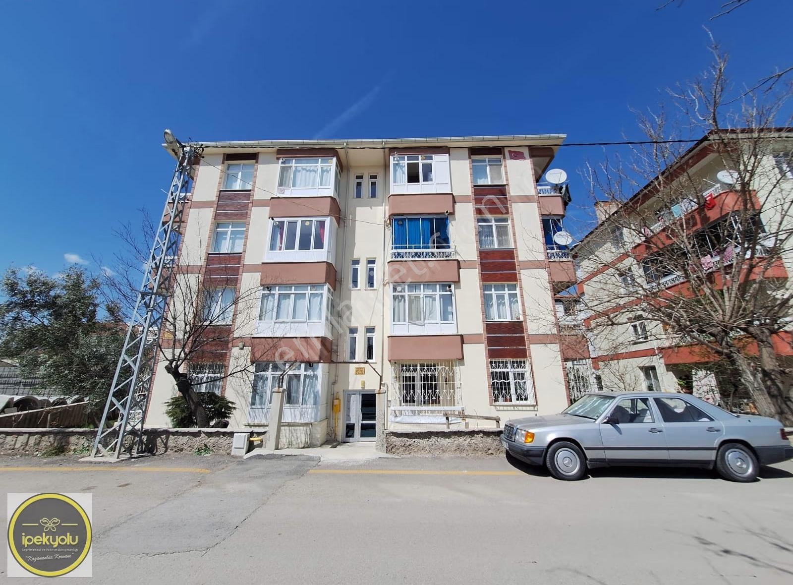 İpekyolu Gayrimenkulden Hacıkara Huzur Evleri 3+1 Satılık Daire