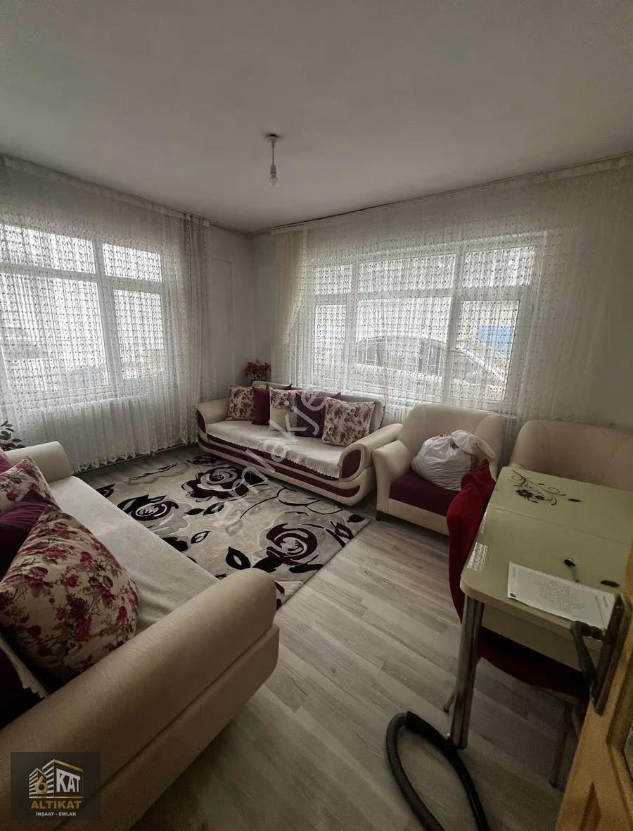 Altıkat Emlaktan Merkezde Satılık Uygun Fiyatlı Daire - Görsel 11