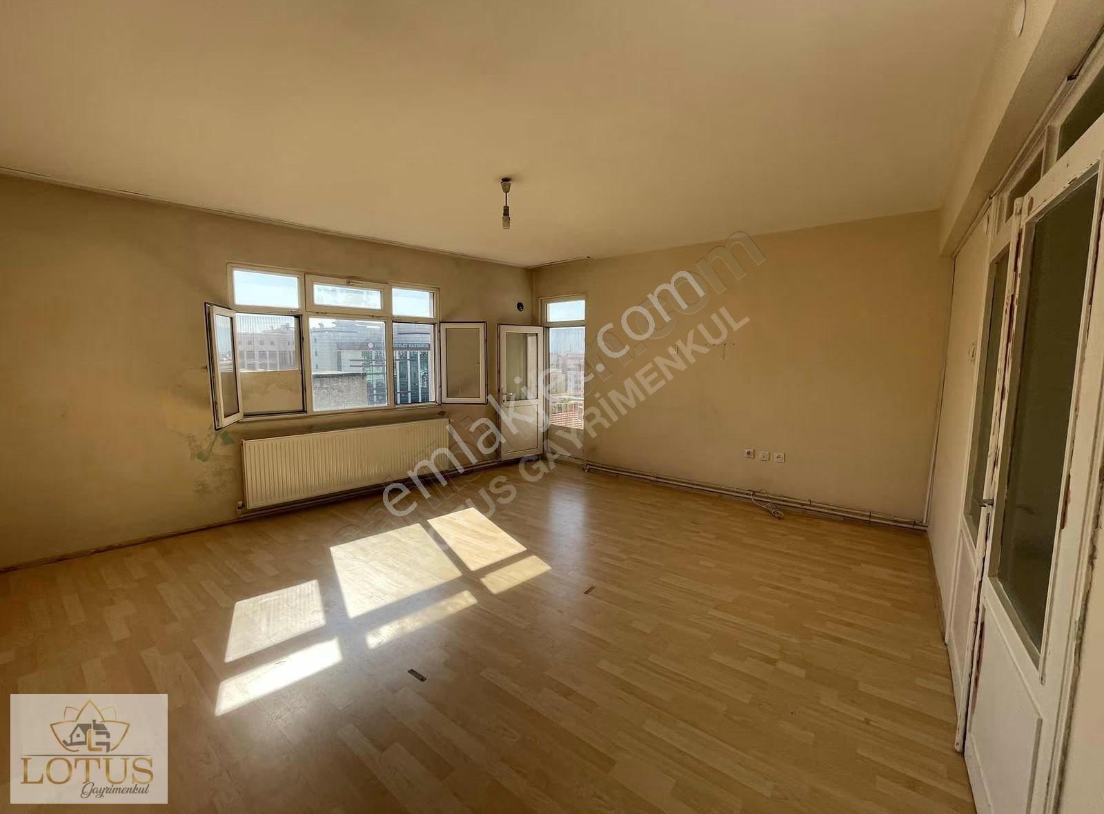 İzmit Çarşı Merkez De Devlet Hastanesi Yanı 2+1 Kiralık Daire - Görsel 12