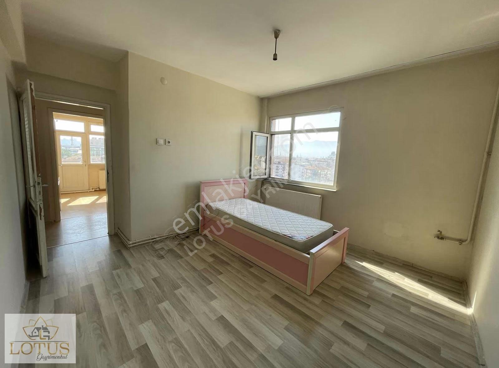 İzmit Çarşı Merkez De Devlet Hastanesi Yanı 2+1 Kiralık Daire - Görsel 10