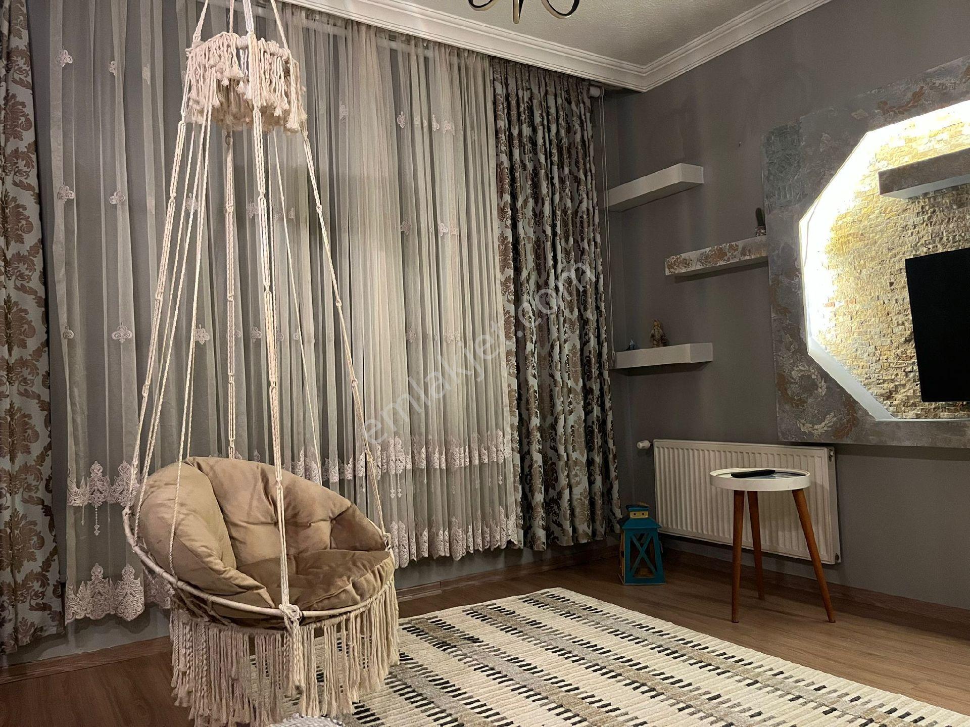Ankara'da Lüks Tasarımlı 2+1 Günlük Kiralık Daire | 6 Kişilik | Wi-fi | Tam Donanımlı - Görsel 10