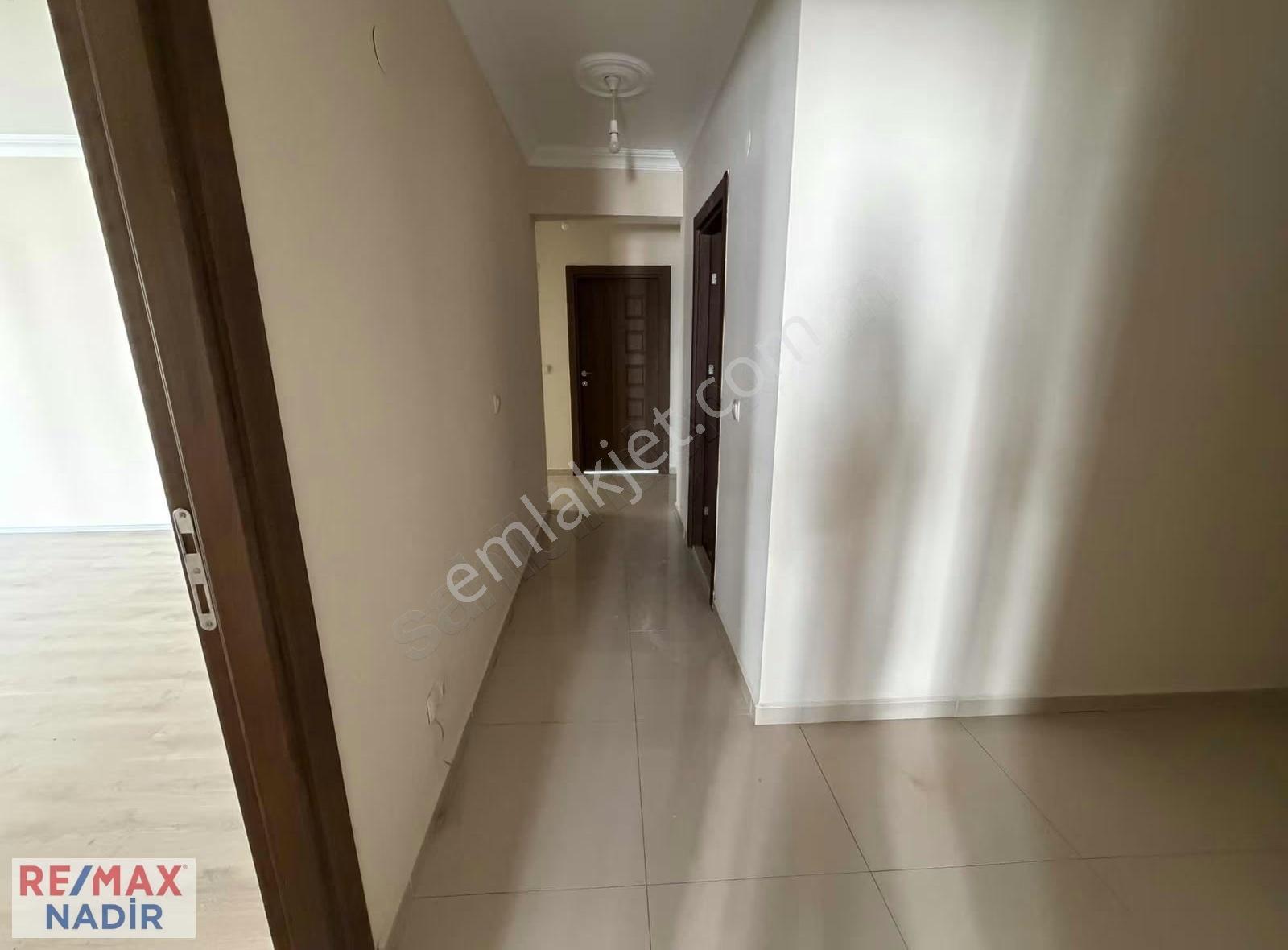Gedikkayada Site İçi Geniş Ferah 3+1 Daire Satılık Daire - Görsel 28
