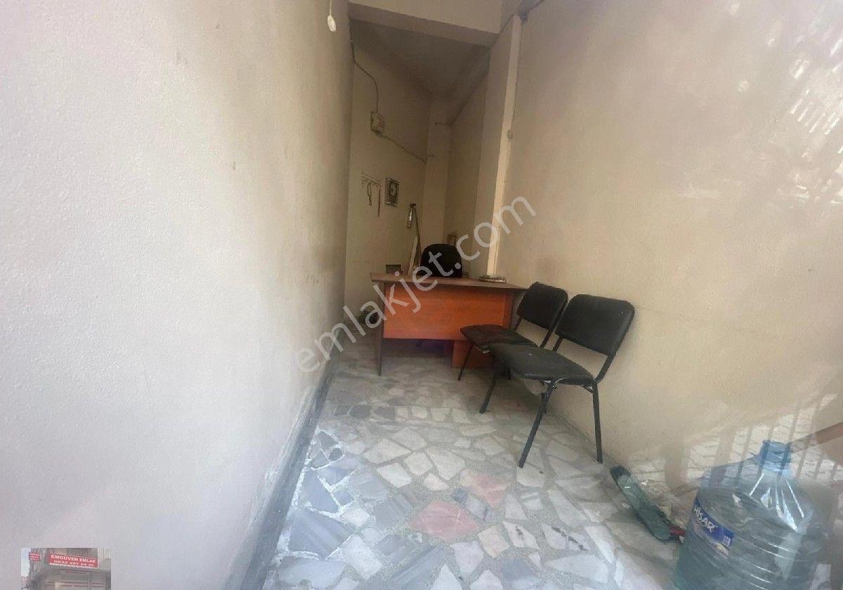Esenler Fatih Mahallesinde Kirallık Dükkan