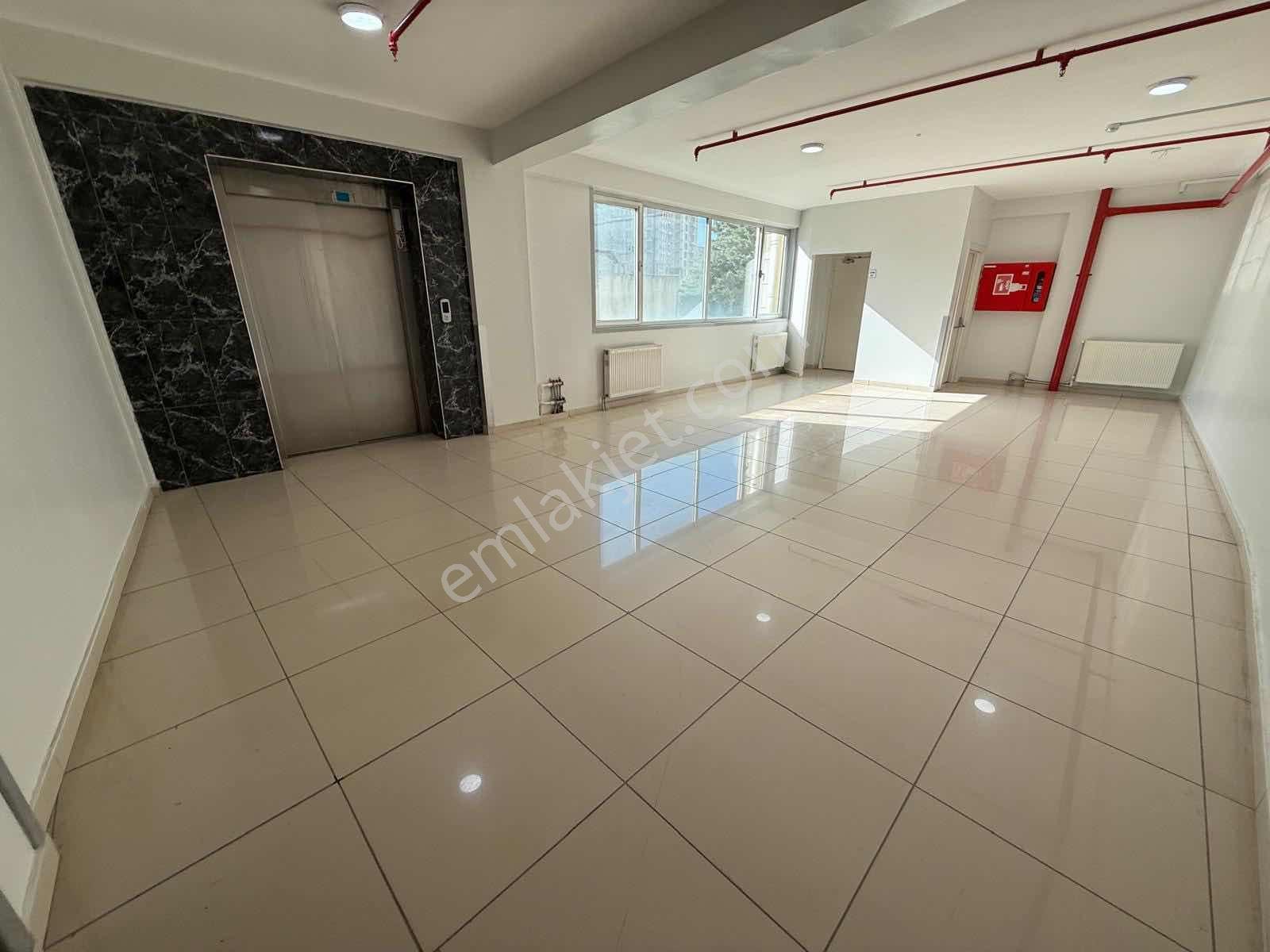 Pendik Marmara Üni. Hastanesi Karşısı Metro Girişinde Güvenlikli - Görsel 10