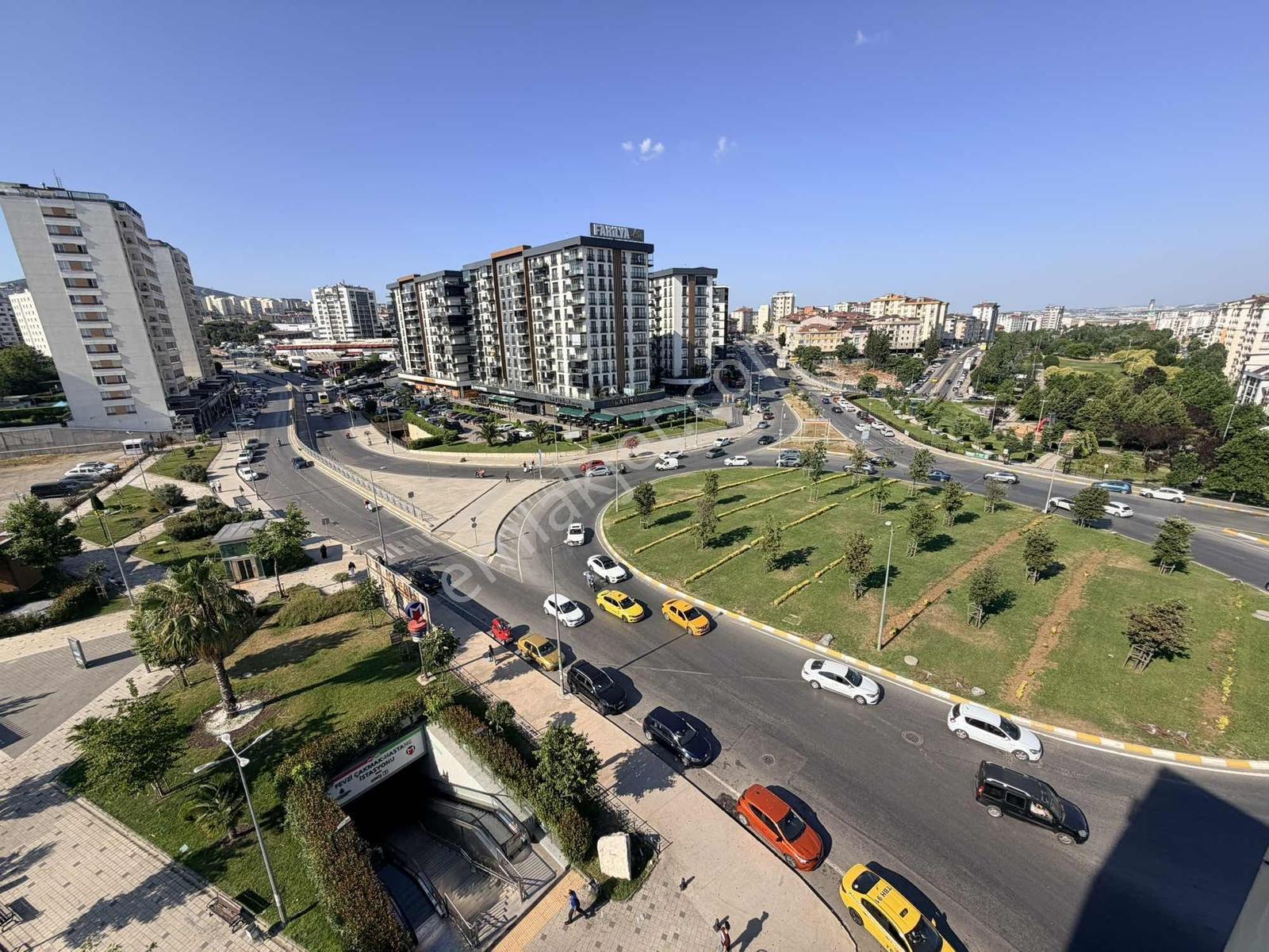 Pendik Marmara Üni. Hastanesi Karşısı Metro Girişinde Güvenlikli - Görsel 32