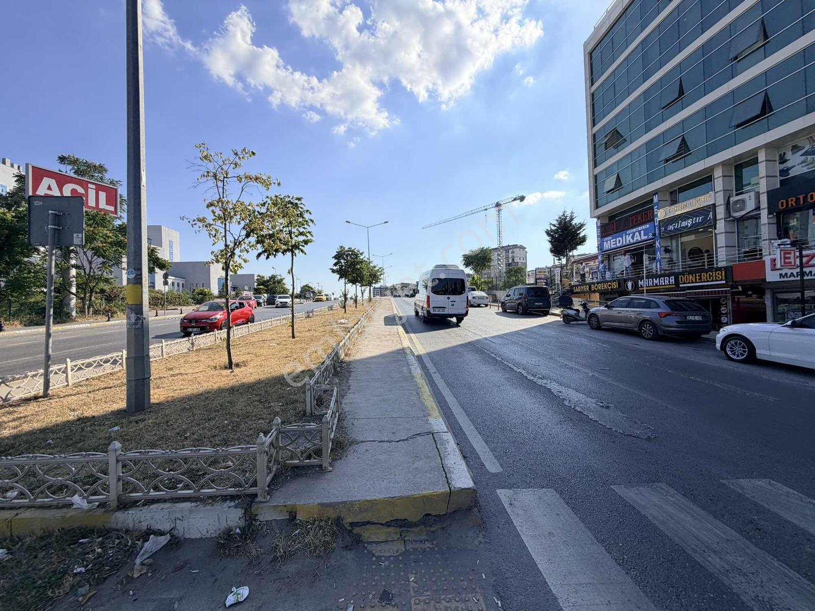 Pendik Marmara Üni. Hastanesi Karşısı Metro Girişinde Güvenlikli - Görsel 25