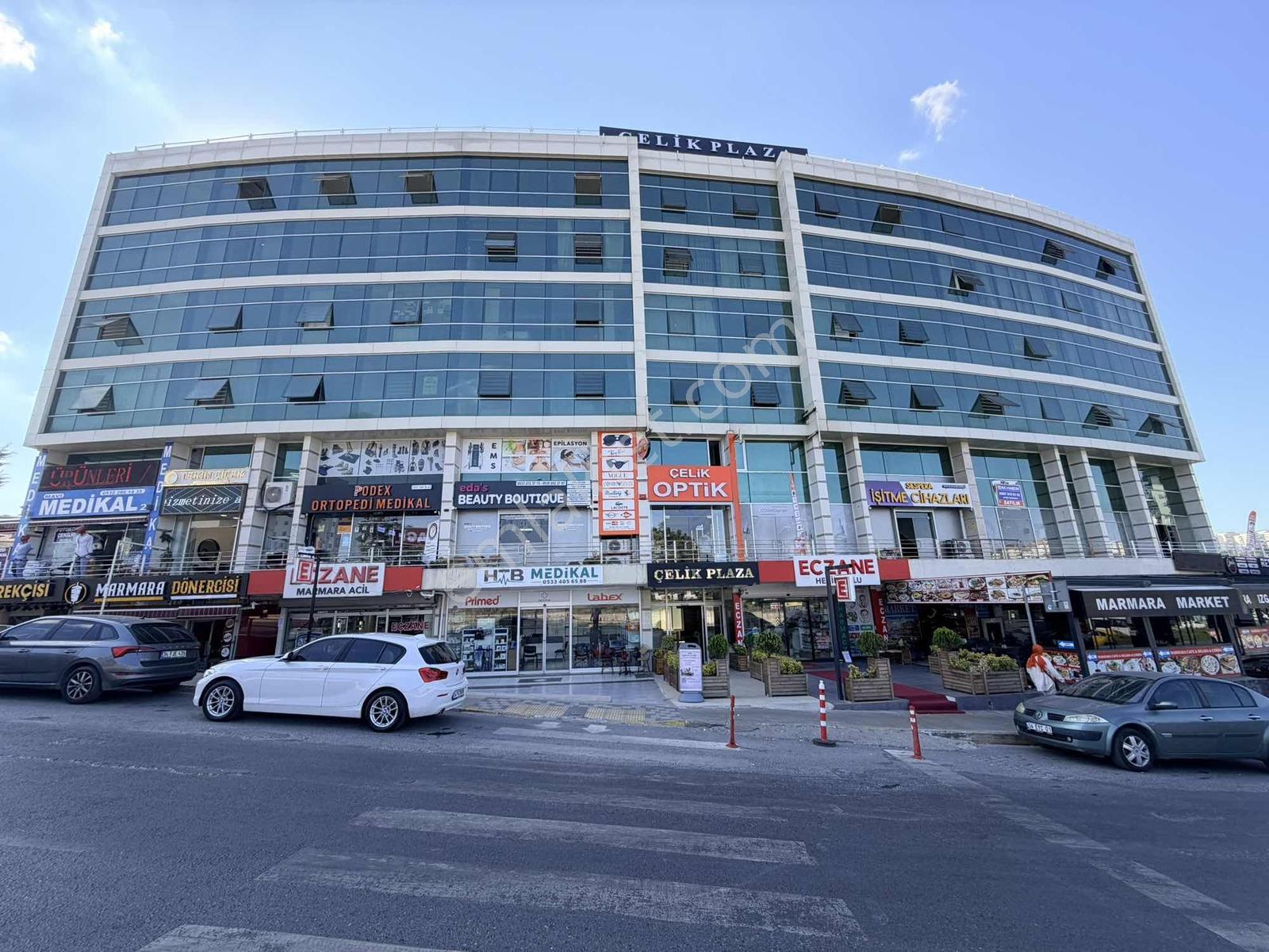 Pendik Marmara Üni. Hastanesi Karşısı Metro Girişinde Güvenlikli - Görsel 26