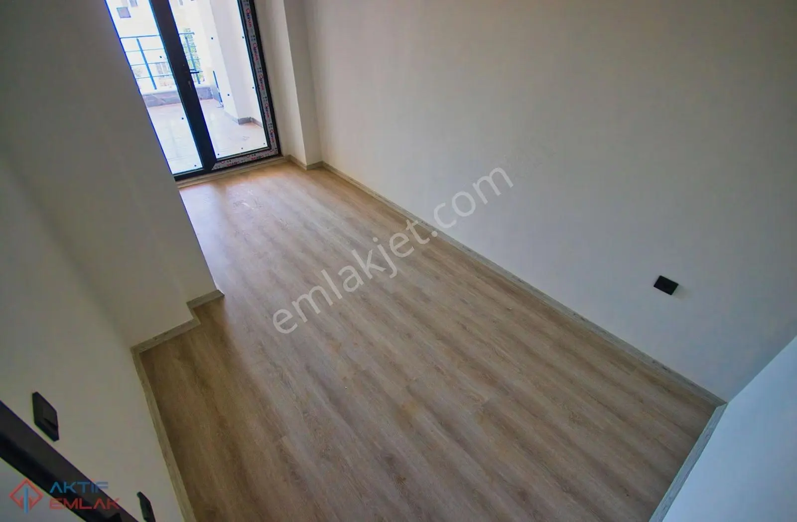 ▀▄aktif'ten Kadıköy'de Ön Cephe Arakat Sıfır Asansörlü 1+1 Daire - Görsel 3