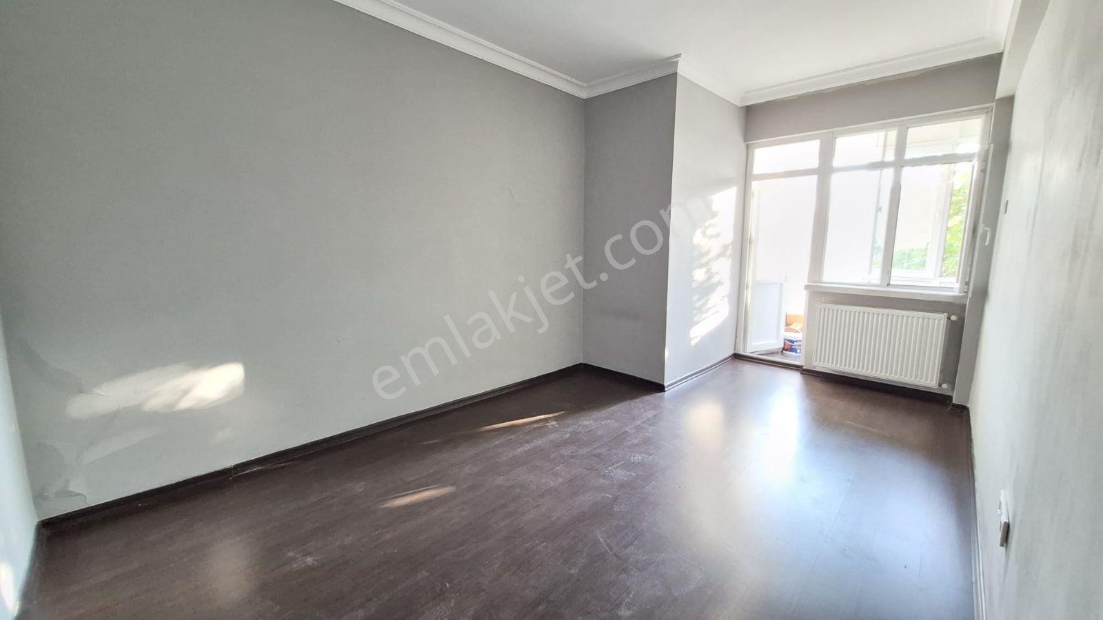 Hoşdere Cadde Uzeri Önü Açık Manzaralı 2,5+1 Satılık Daire
