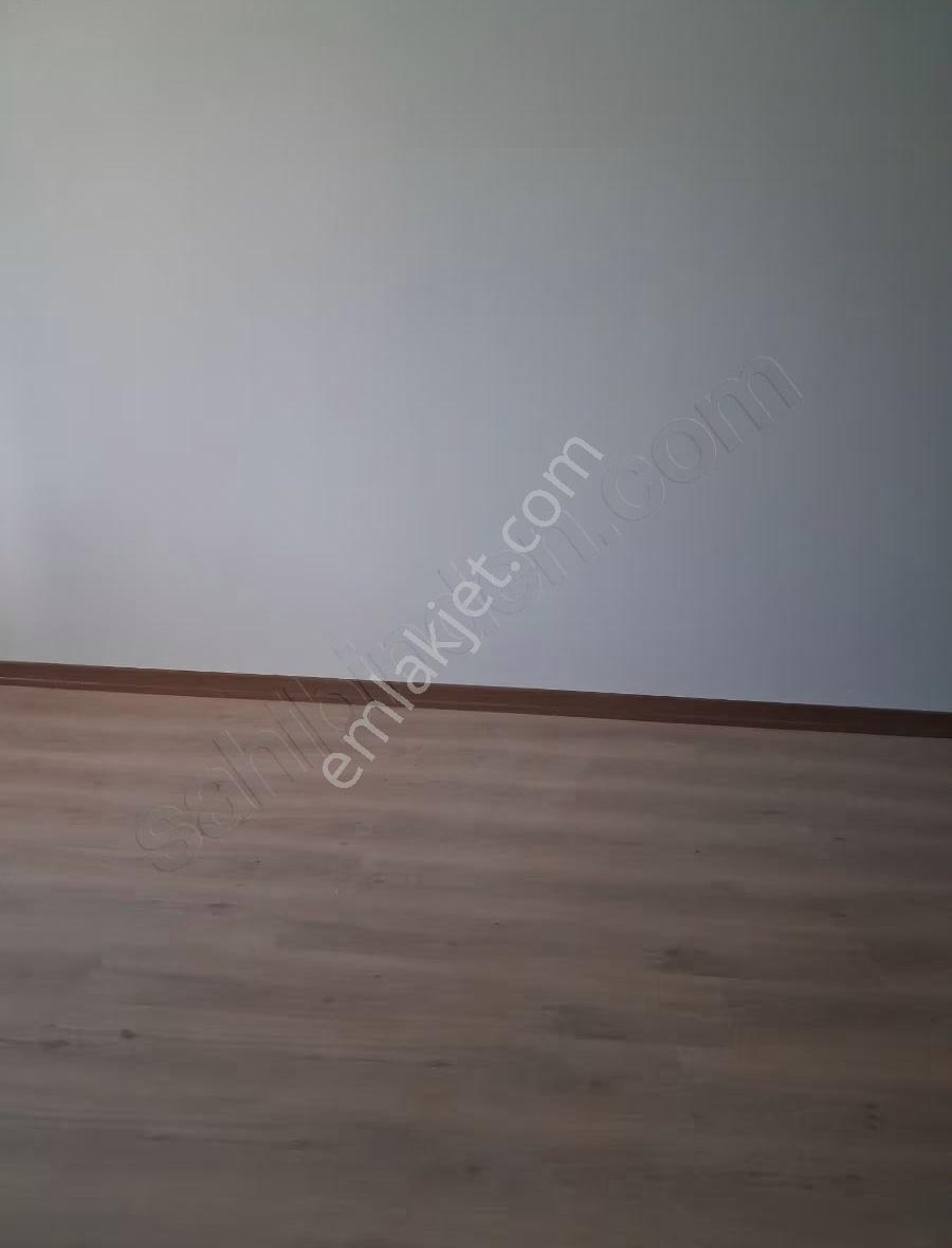 Tuşba Emlaktan Satılık İskanlı Ara Kat Ön Cepe Sıfır 2+1 Daire - Görsel 15