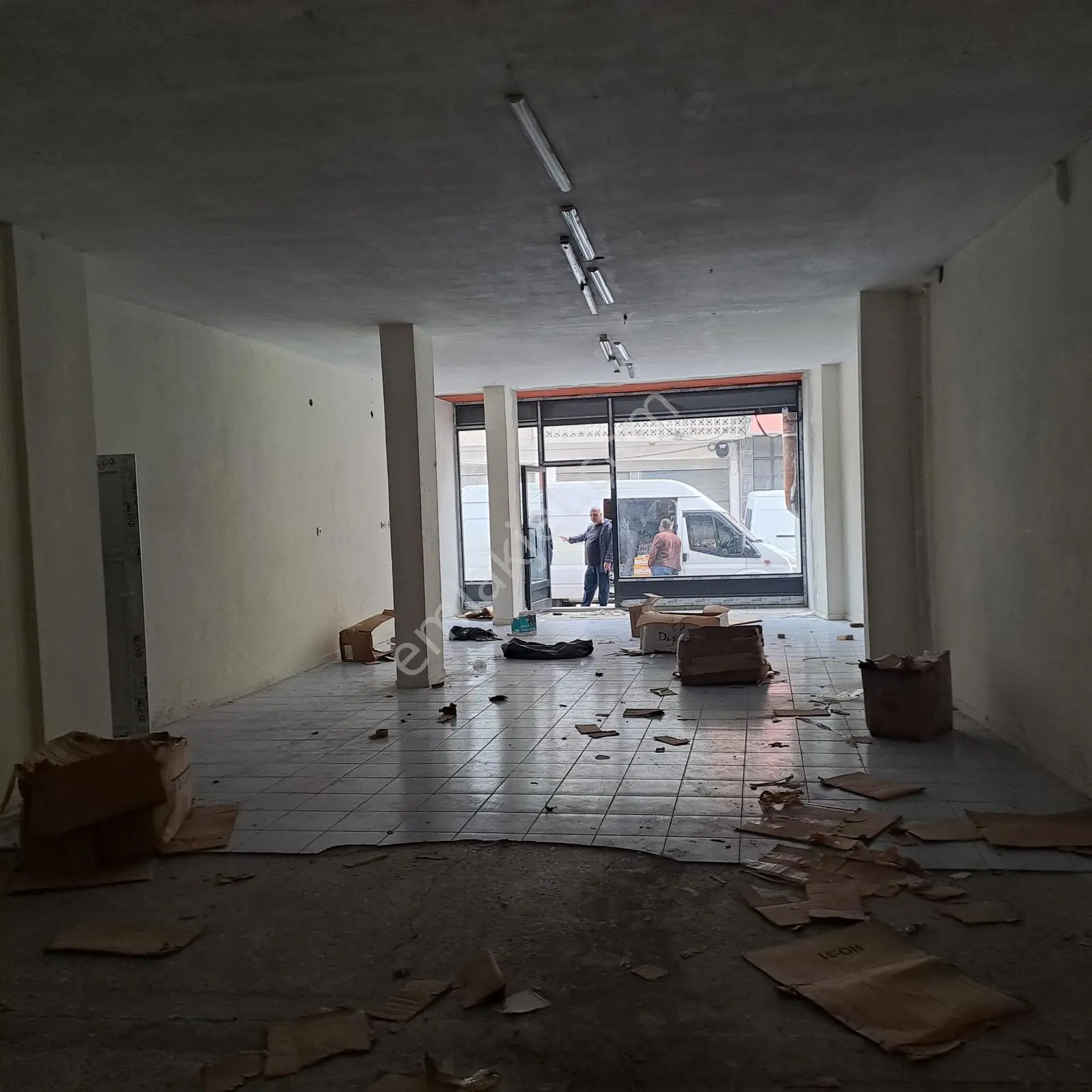 Akdeniz Gündoğdu Kiralık Cadde Üzeri Dükkanlar - Görsel 15