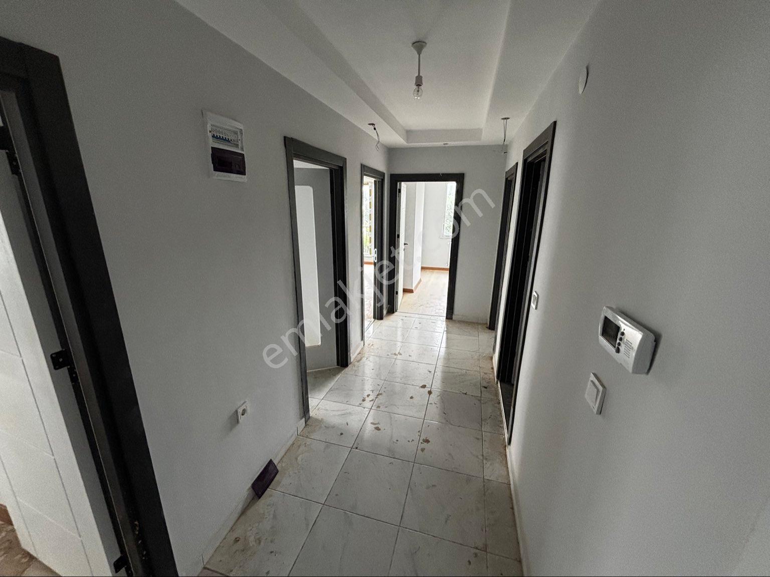 Çanakkale Çardak'da Ebeveyn Banyolu 3+1 Kiralık Daire - Görsel 8