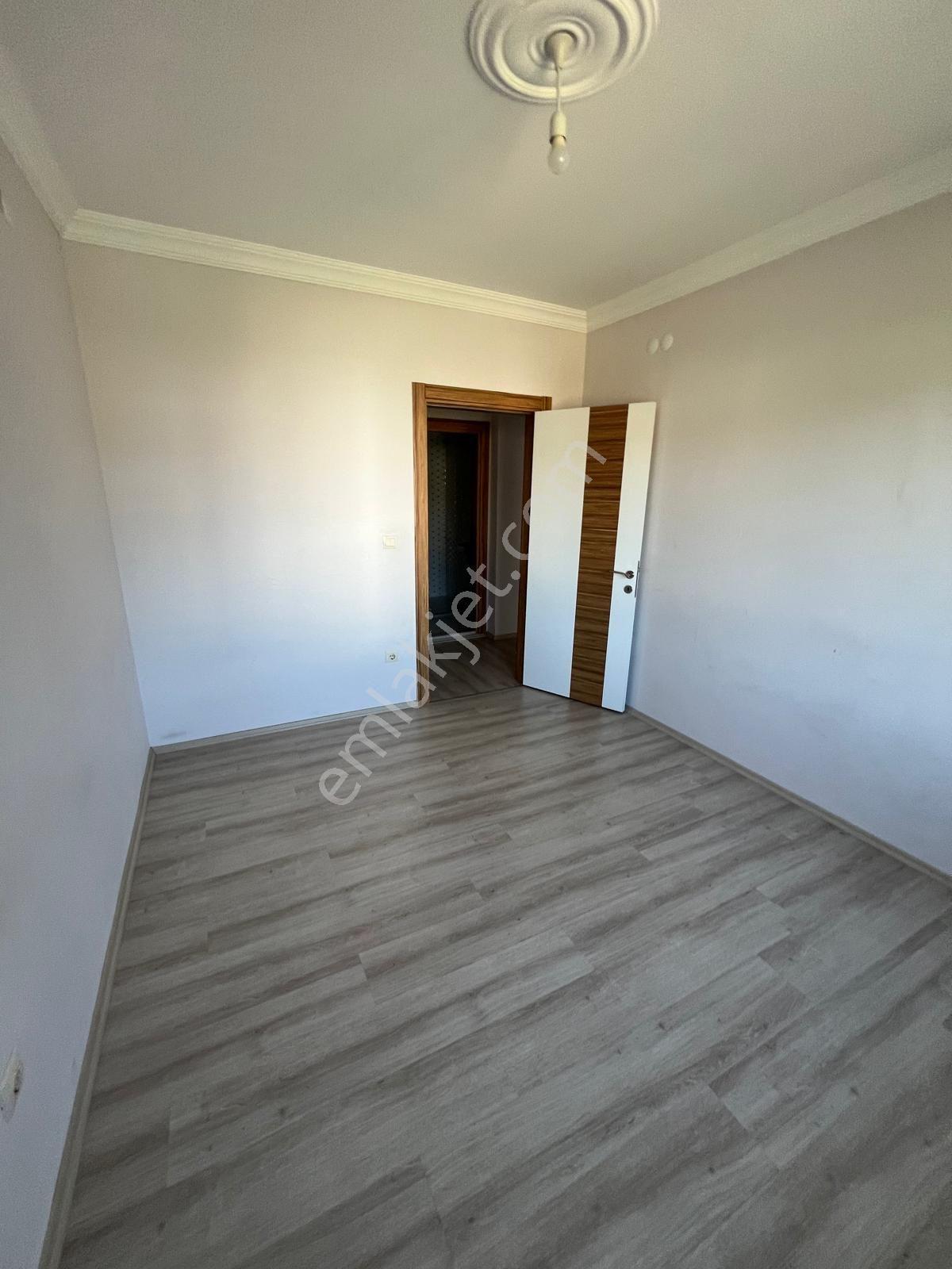 Cide Demiraş Emlaktan Çarşı Merkezinde Kiralık 3+1 Daire - Görsel 22