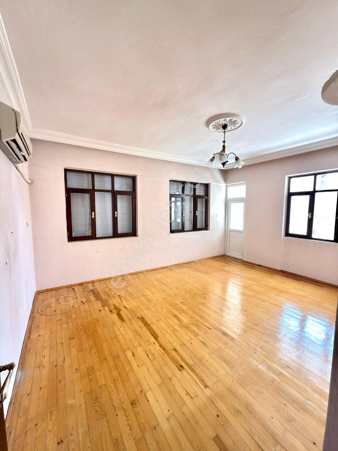 Temel Eğitim Mahallesi'nde Okullar Bölgesinde Ebeveyn Banyolu Geniş Ve Ferah 3+1 Kiralık Daire - Görsel 13