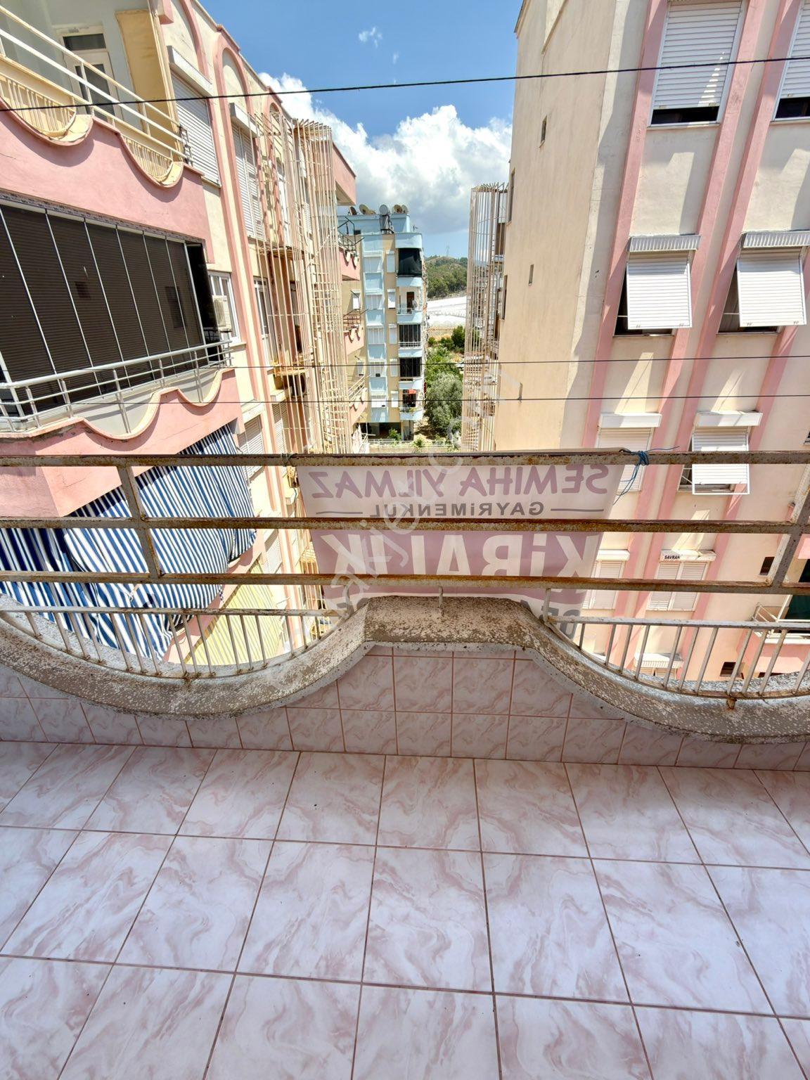 Temel Eğitim Mahallesi'nde Okullar Bölgesinde Ebeveyn Banyolu Geniş Ve Ferah 3+1 Kiralık Daire - Görsel 27