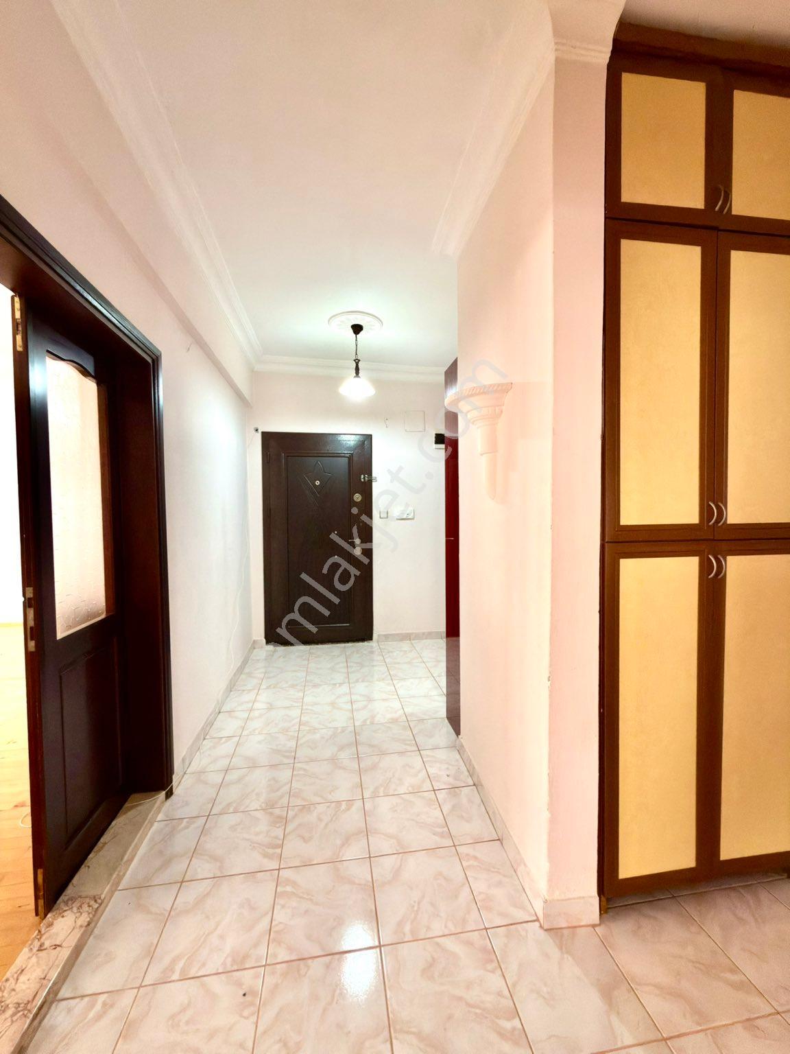 Temel Eğitim Mahallesi'nde Okullar Bölgesinde Ebeveyn Banyolu Geniş Ve Ferah 3+1 Kiralık Daire - Görsel 17