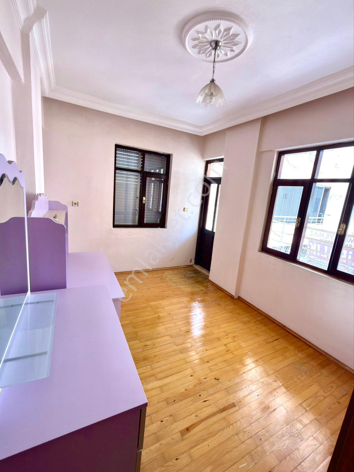 Temel Eğitim Mahallesi'nde Okullar Bölgesinde Ebeveyn Banyolu Geniş Ve Ferah 3+1 Kiralık Daire - Görsel 9