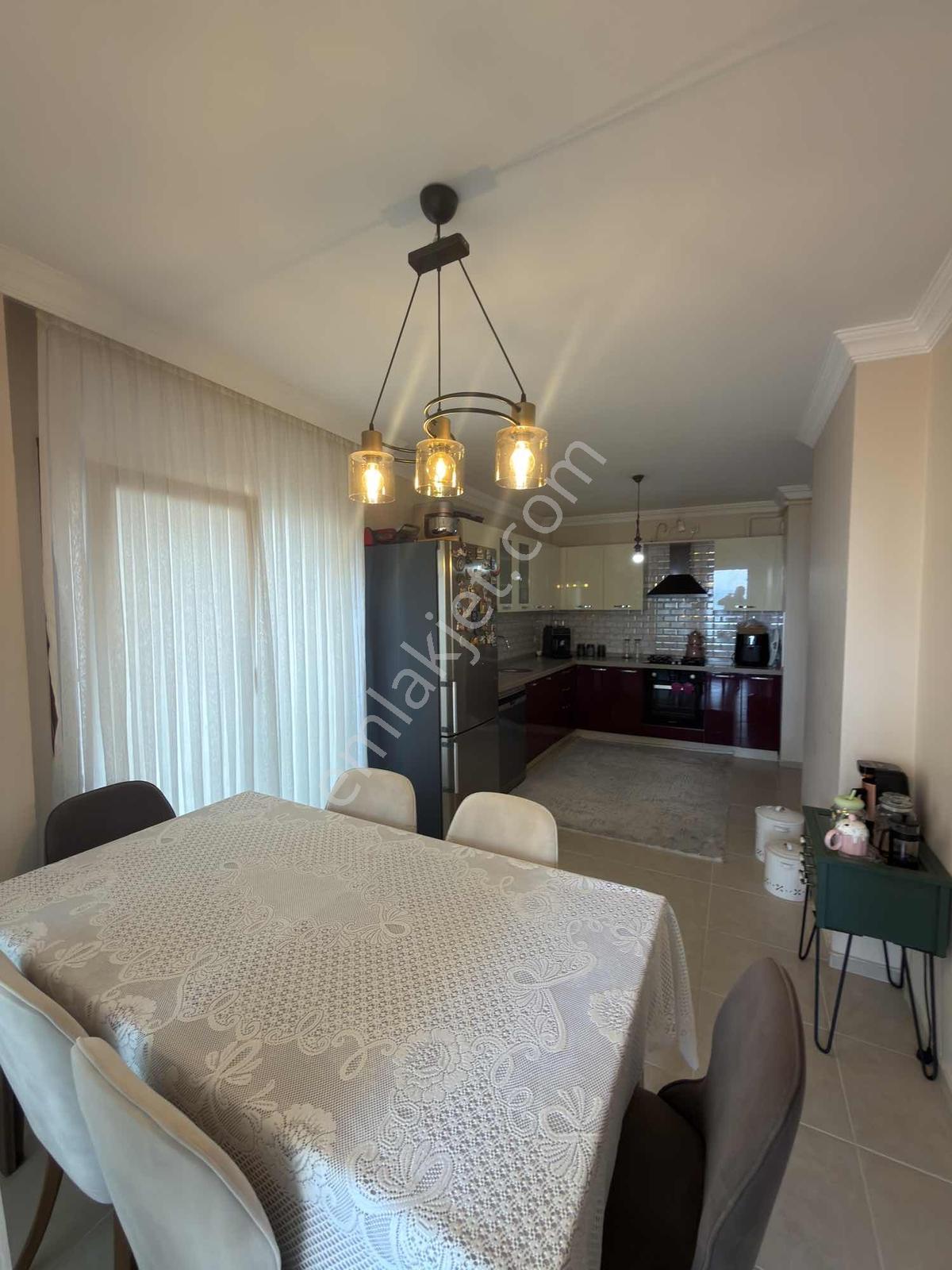 Doğu Gayrimenkulden Söğütlü'de Üniye 1 Dk 165m2 3cephe 3+1 Daire - Görsel 8