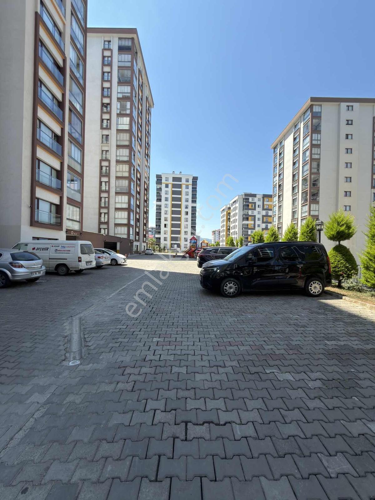 Doğu Gayrimenkulden Söğütlü'de Üniye 1 Dk 165m2 3cephe 3+1 Daire - Görsel 19