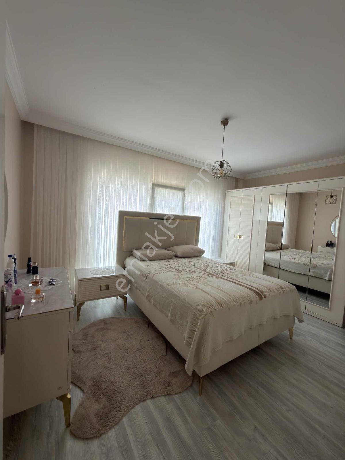 Doğu Gayrimenkulden Söğütlü'de Üniye 1 Dk 165m2 3cephe 3+1 Daire - Görsel 17
