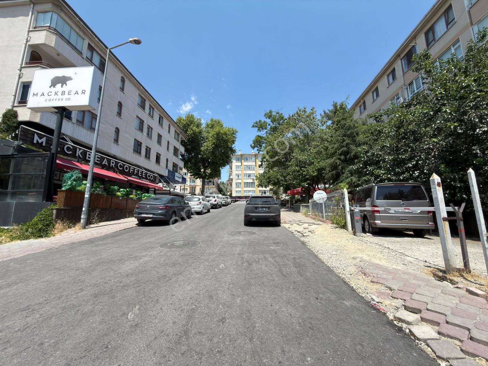 Kariyer'den Şehir Hastanesi Yakını 2+1 Bahçeli Eşyalı Kiralık - Görsel 29