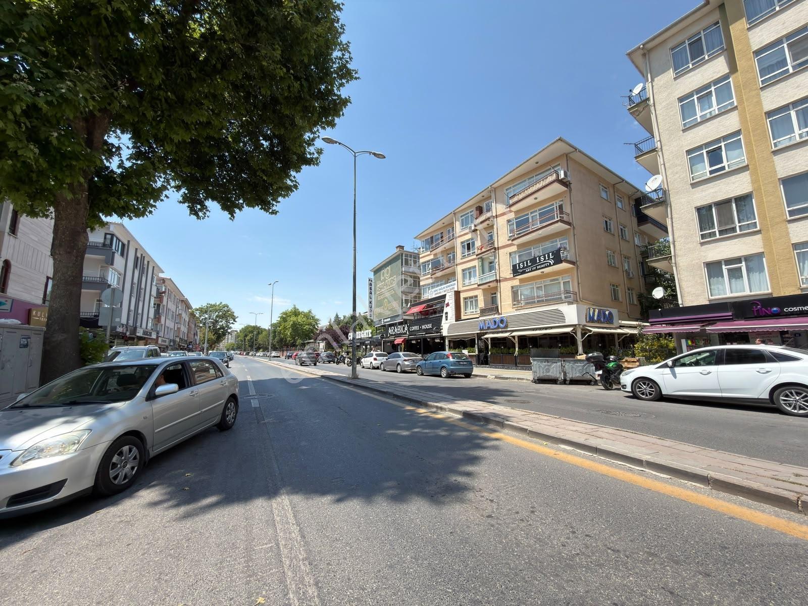 Kariyer'den Şehir Hastanesi Yakını 2+1 Bahçeli Eşyalı Kiralık - Görsel 31