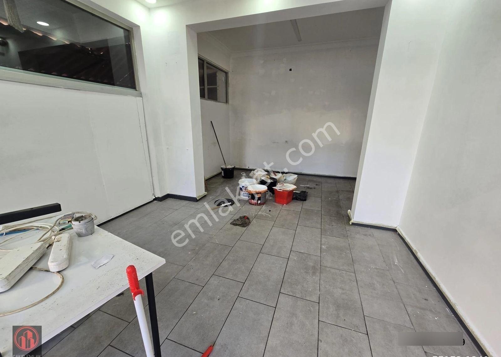 Balçovada Sakarya Caddesi Üzeri İşlek Konumda Kiralık Dükkan - Görsel 14