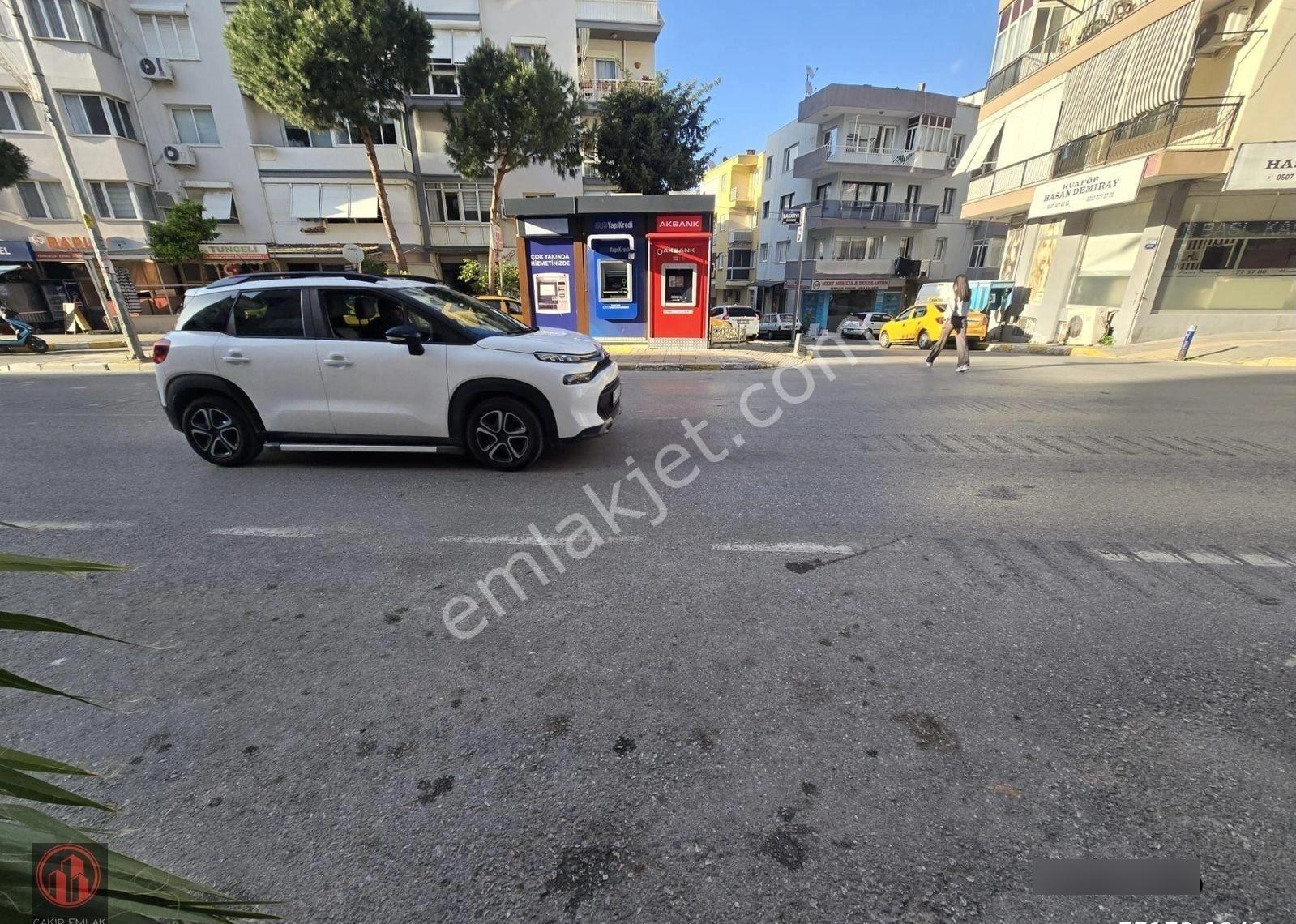 Balçovada Sakarya Caddesi Üzeri İşlek Konumda Kiralık Dükkan - Görsel 9