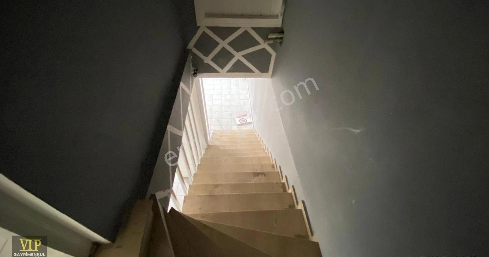 Vip Gayrimenkul'den Çarşı Merkezinde 3 Katlı İki Tarafı Yol Cephe Kiralık Dükkan - Görsel 22
