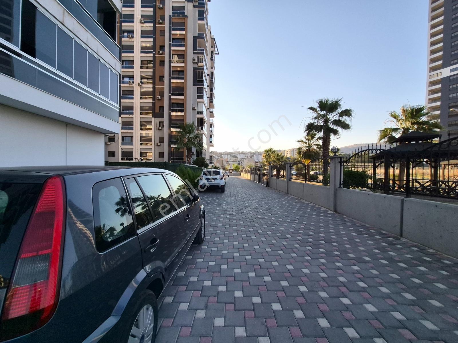 Karşıyaka Örnekköy Ata Sitesinde Kiralık 3+1 Havuzlu Daire Kanıt - Görsel 3
