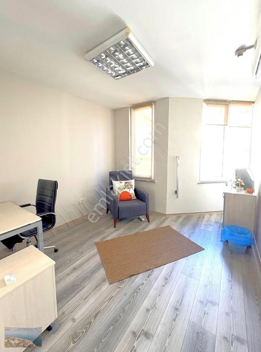Bostancı Kiralık Hazır Ofis Metro Marmaray İskele Yakını - Görsel 15