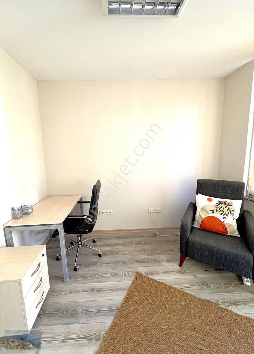 Bostancı Kiralık Hazır Ofis Metro Marmaray İskele Yakını - Görsel 13