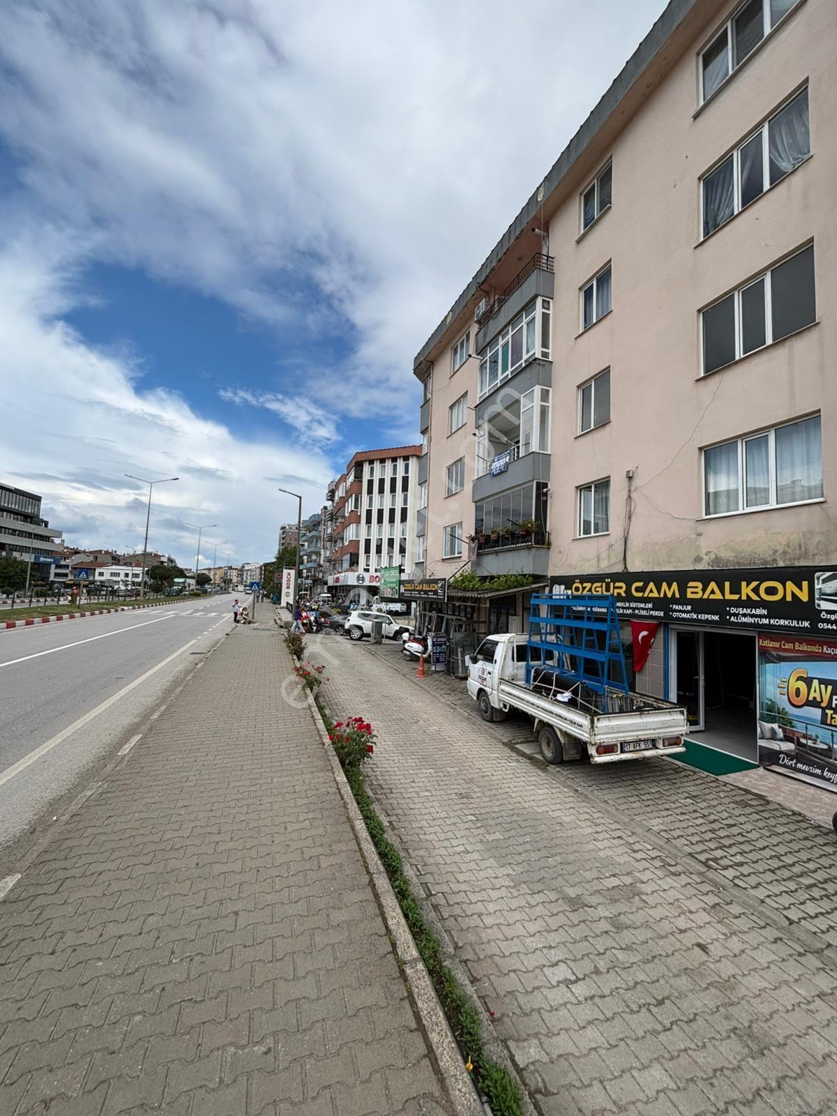 Lapseki Merkez Cadde Üzeri Satılık 2+1 Fırsat Daire - Görsel 16
