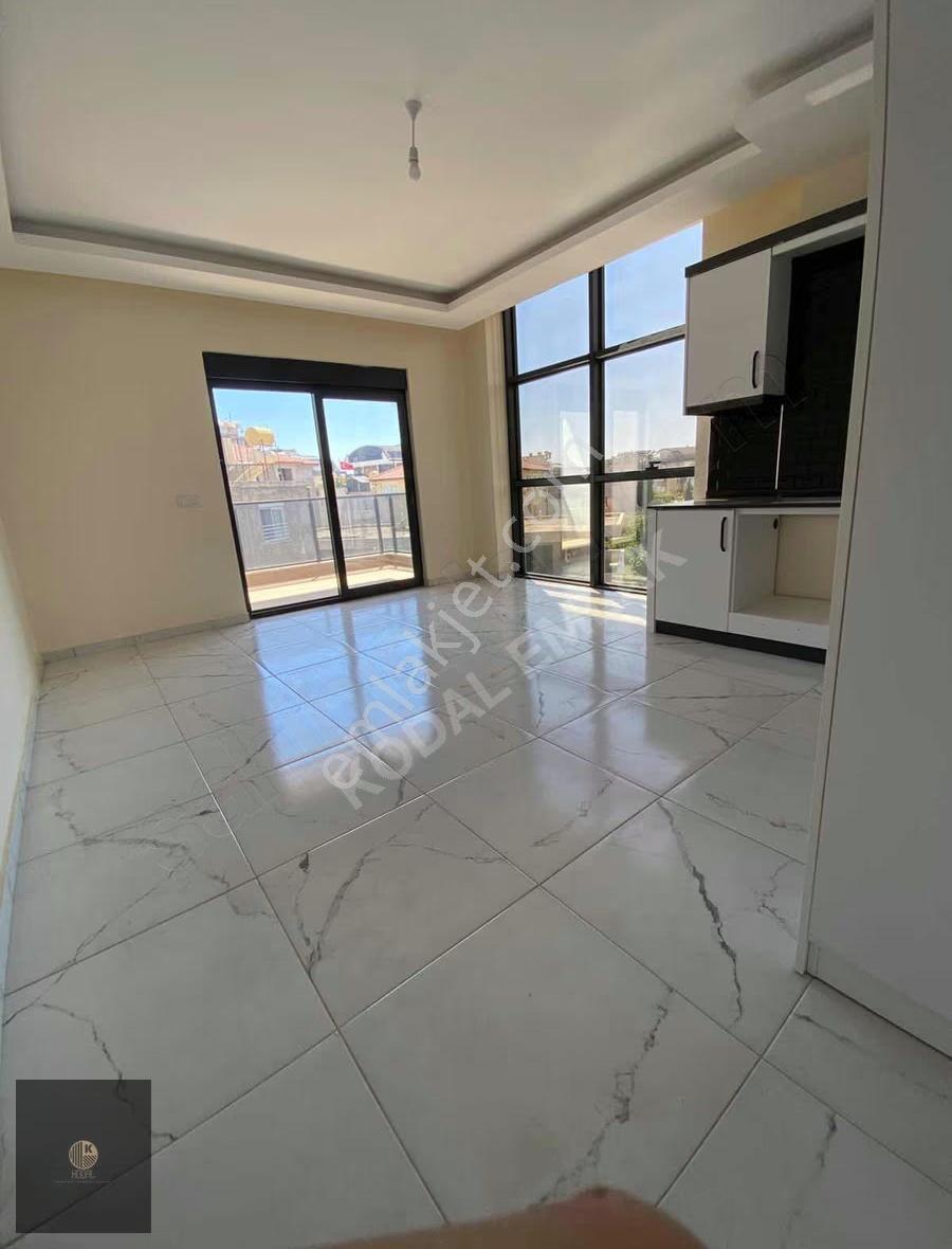 Karakocalı'da Havuzlu Sitede 1+1 Kiralık Daire - Görsel 3