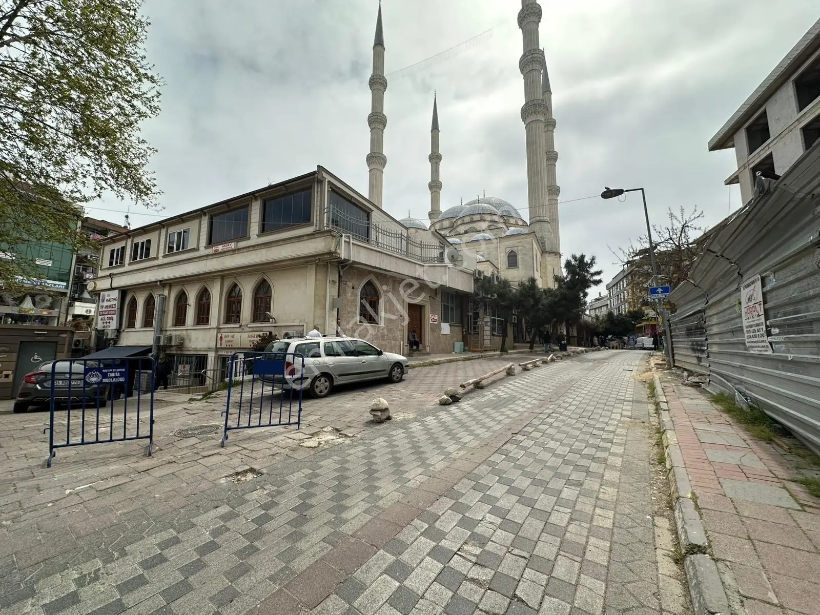 Mertcan Dan Maltepe Çarşı İçinde Fırsat Köşe Başı Arsa