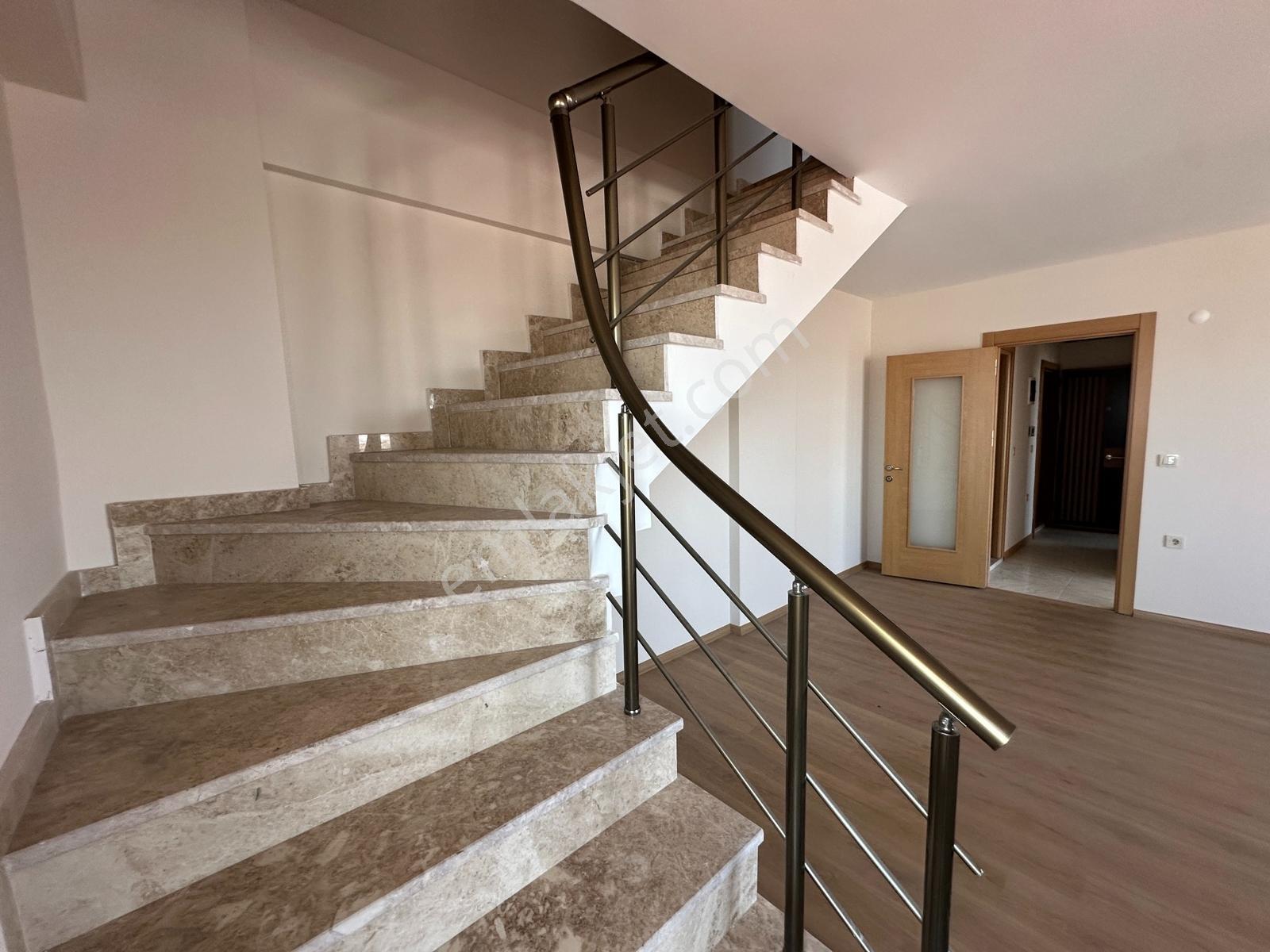 Anka Real Estate/çayırova Merkez Satılık 4+1 Teraslı Daire - Görsel 25